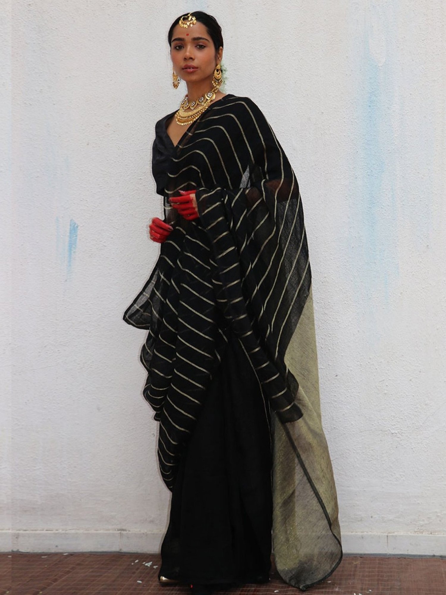 Chidiyaa Black Chandni Raatein Binodini Handwoven Linen Zari Saree