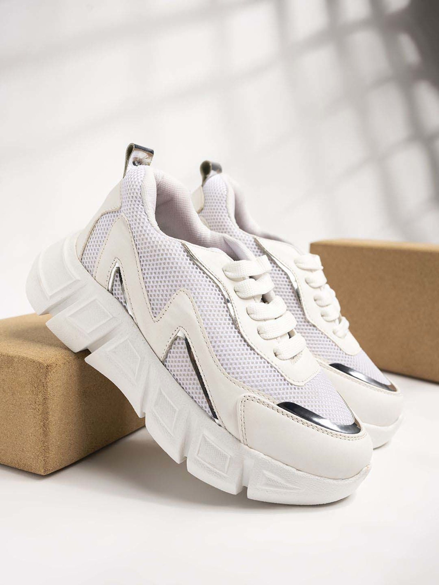 Shoetopia Kids White Walking Shoes