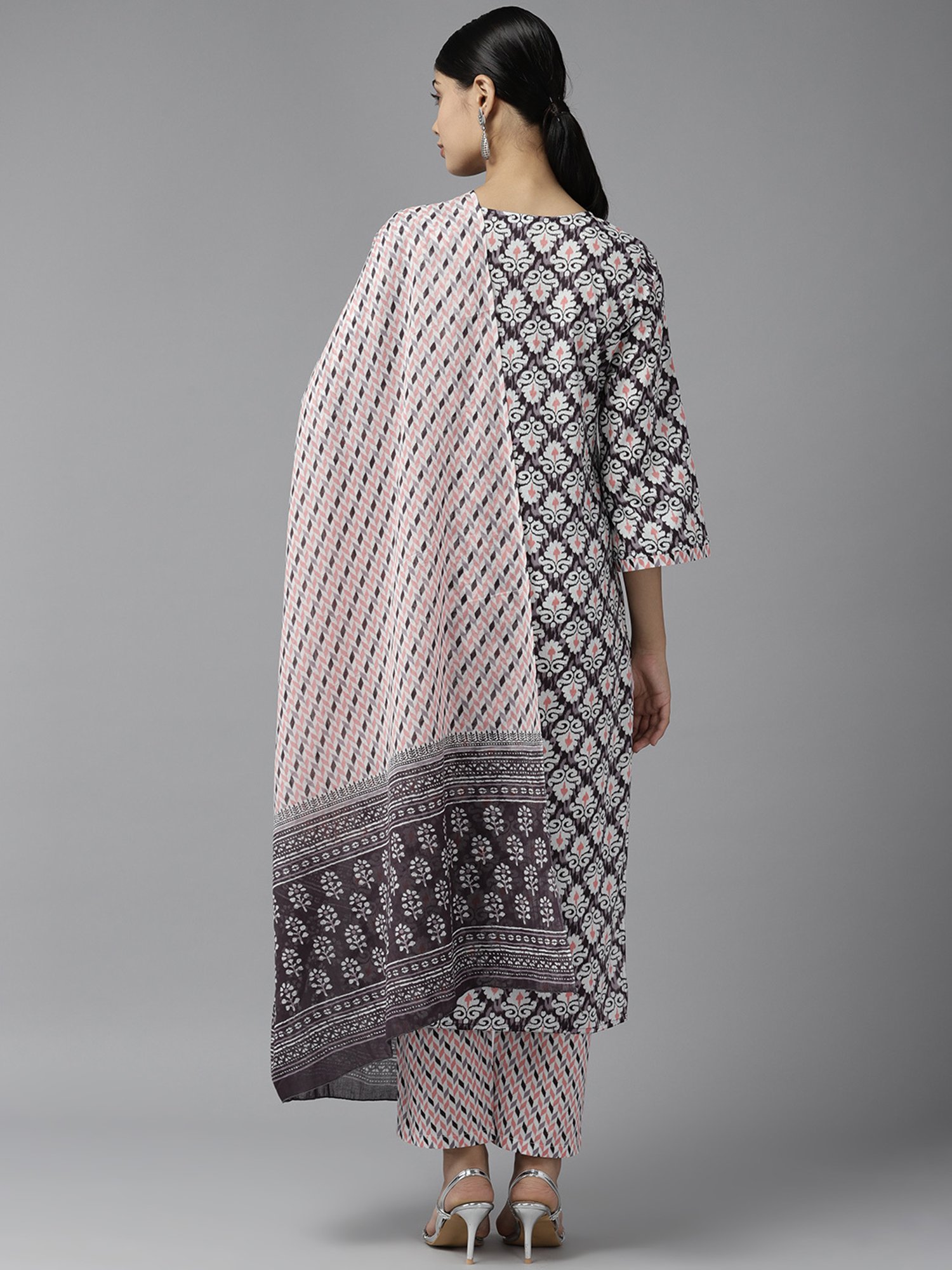 Prakrti Grey Cotton Printed Kurta With Pant & Dupatta