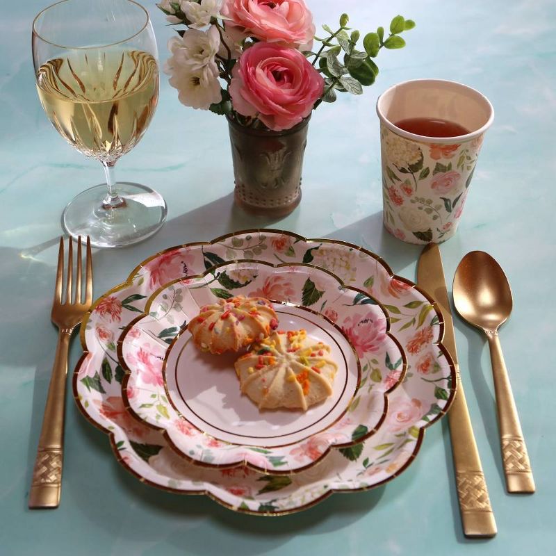 Set Of 24 Floral Premium Paper Plates Cream