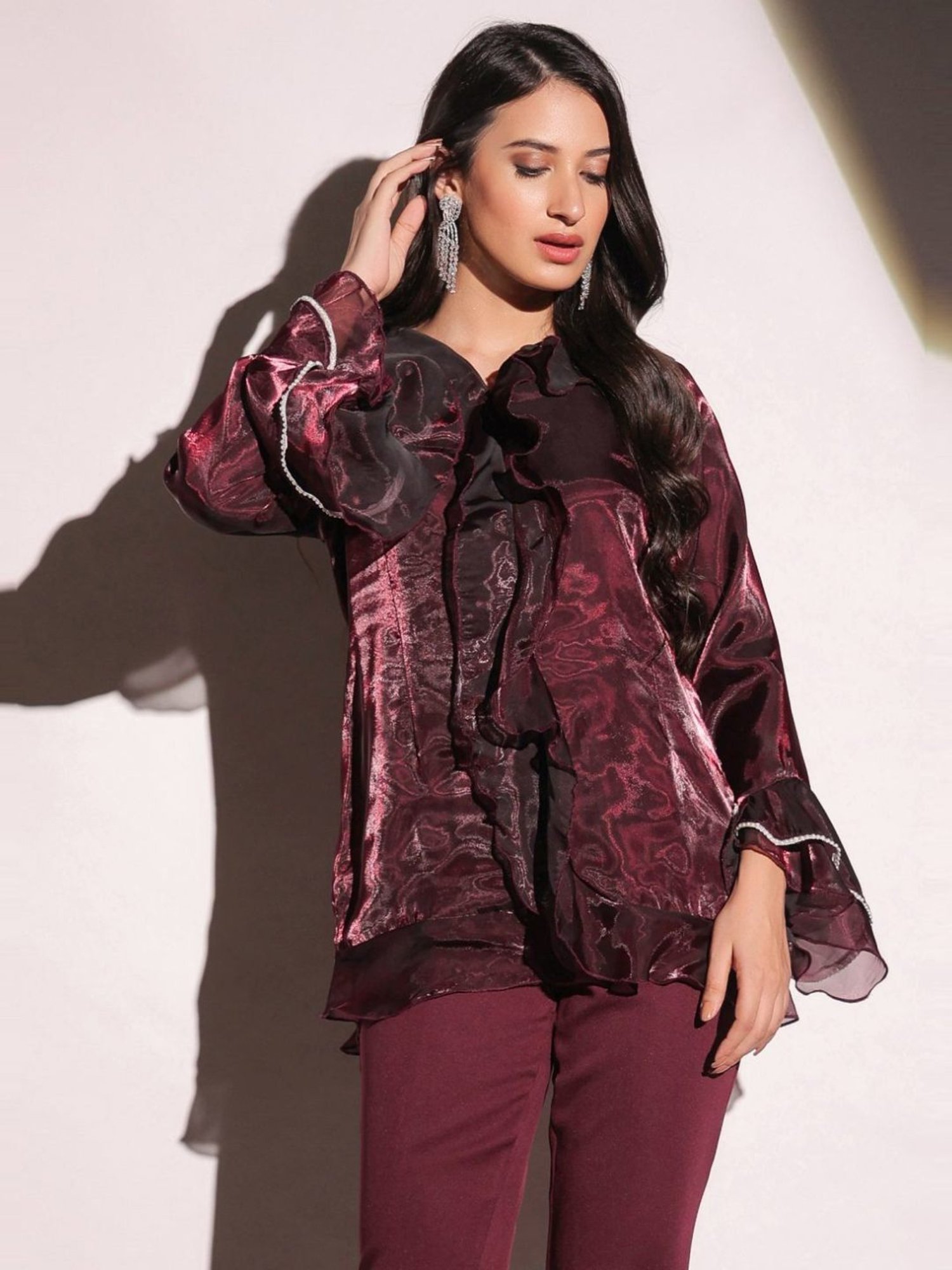 BInfinite Wine Showtime Rasin Ruffled Top