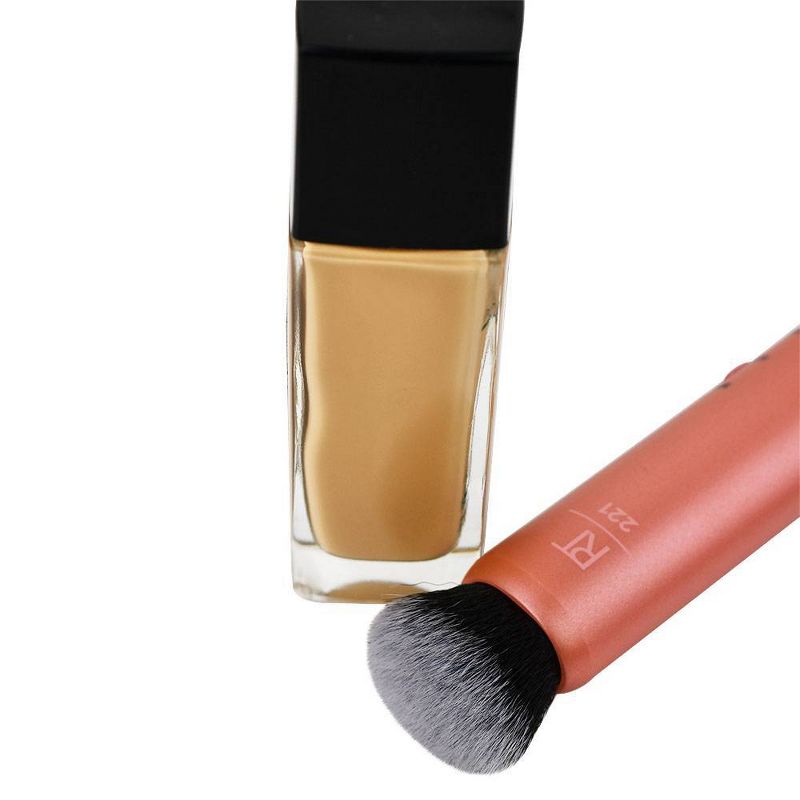 Real Techniques Custom Complexion Brush