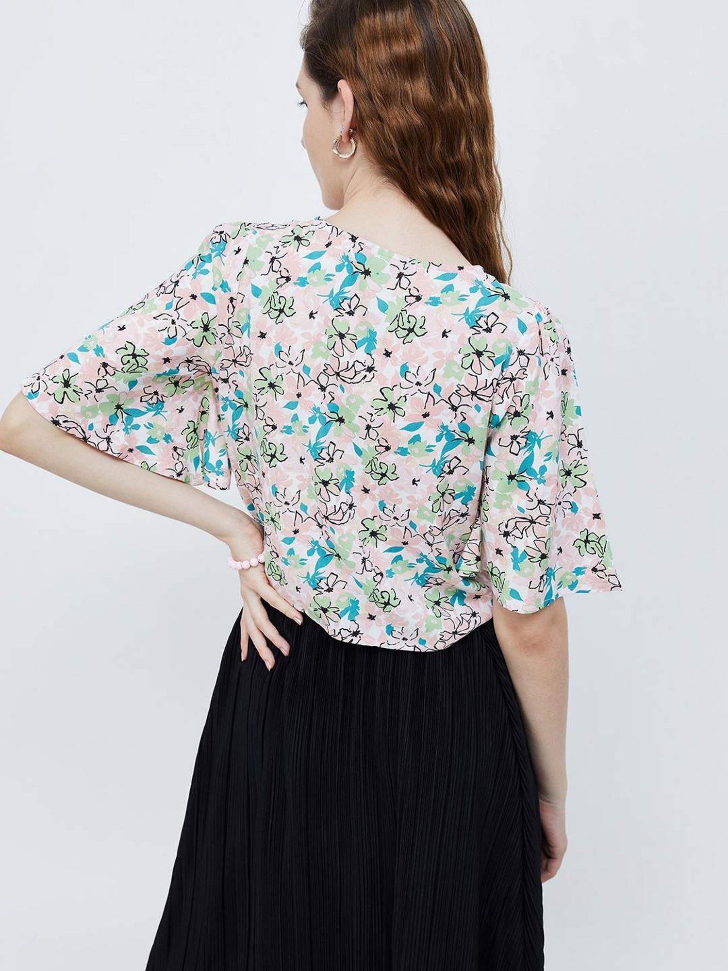 Ginger by Lifestyle Multicolored Floral Print Top