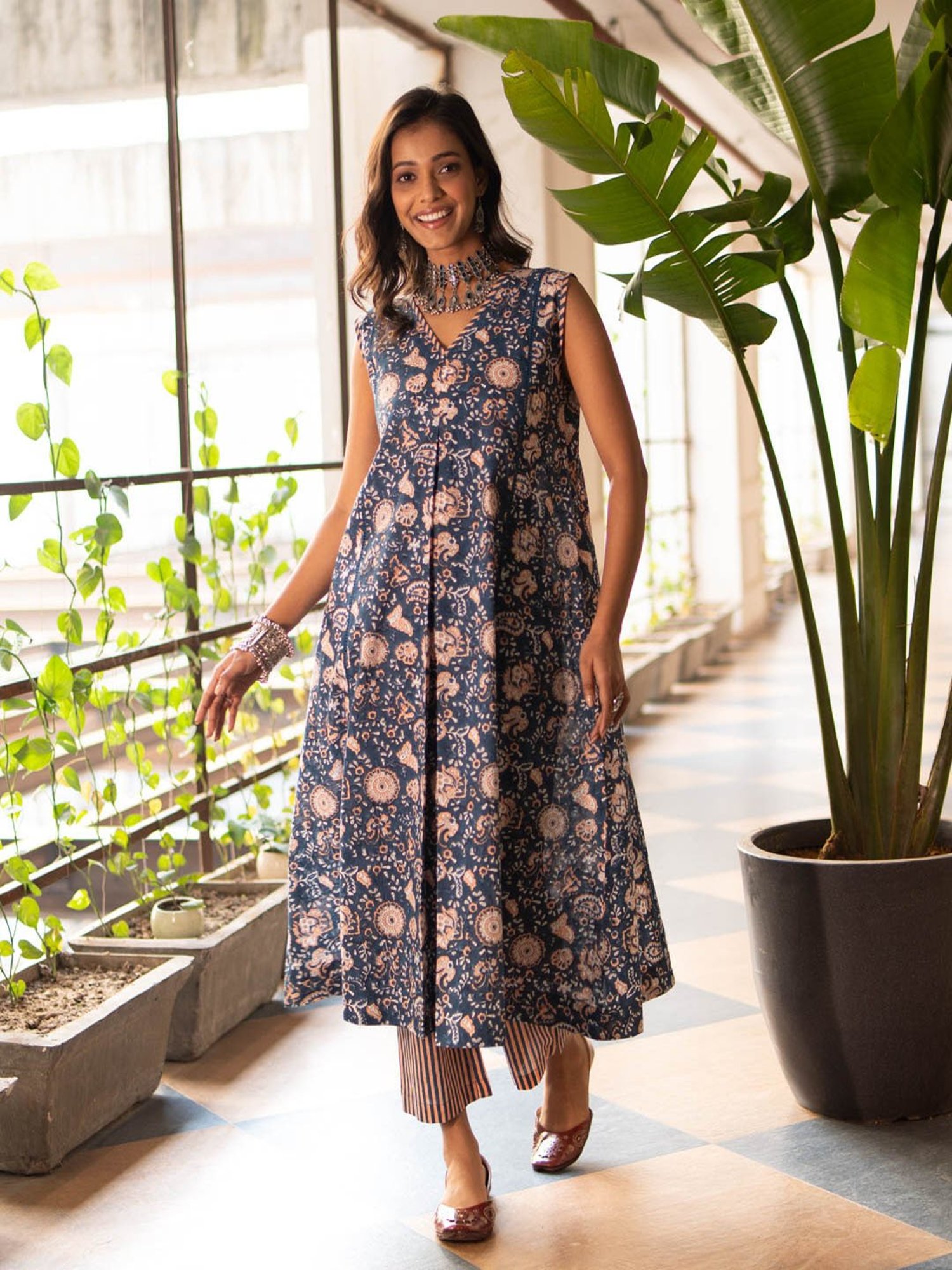 Akiso Blue Block Printed Flared Front Pleated Kurta Set (Set Of 2)