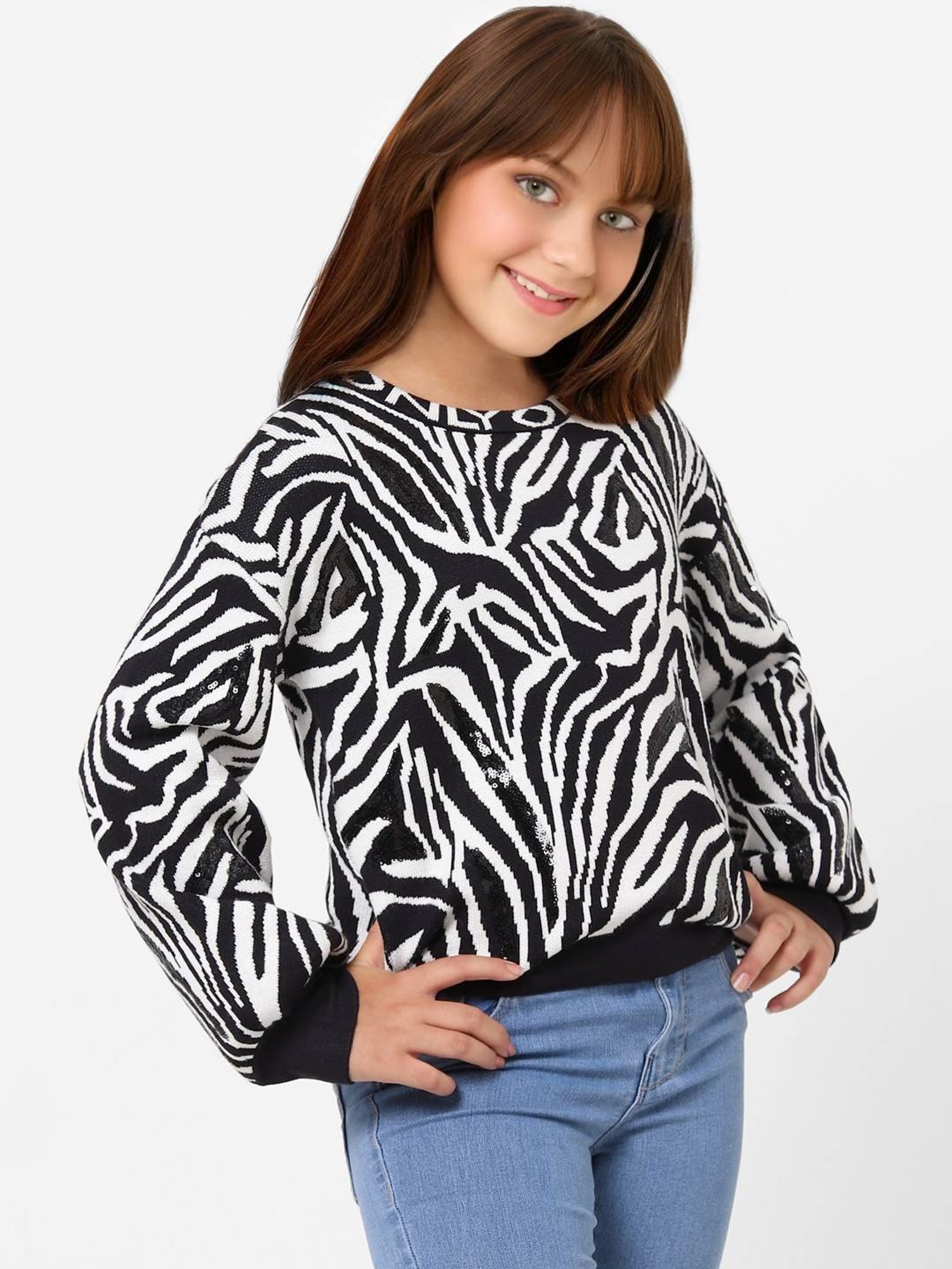 KIDS ONLY White & Black Printed Full Sleeves Sweatshirt