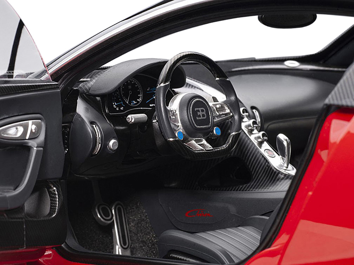 Bugatti Chiron Yellow and Black 1/24 Diecast Model Car by Maisto