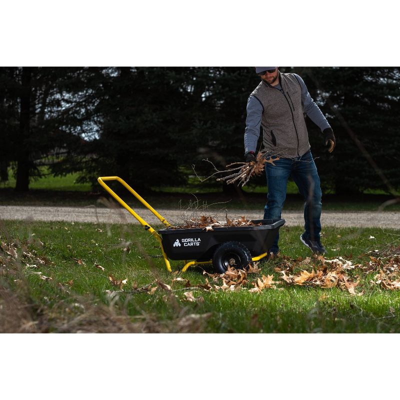 Gorilla Carts GCR-4 Poly Yard Cart Black