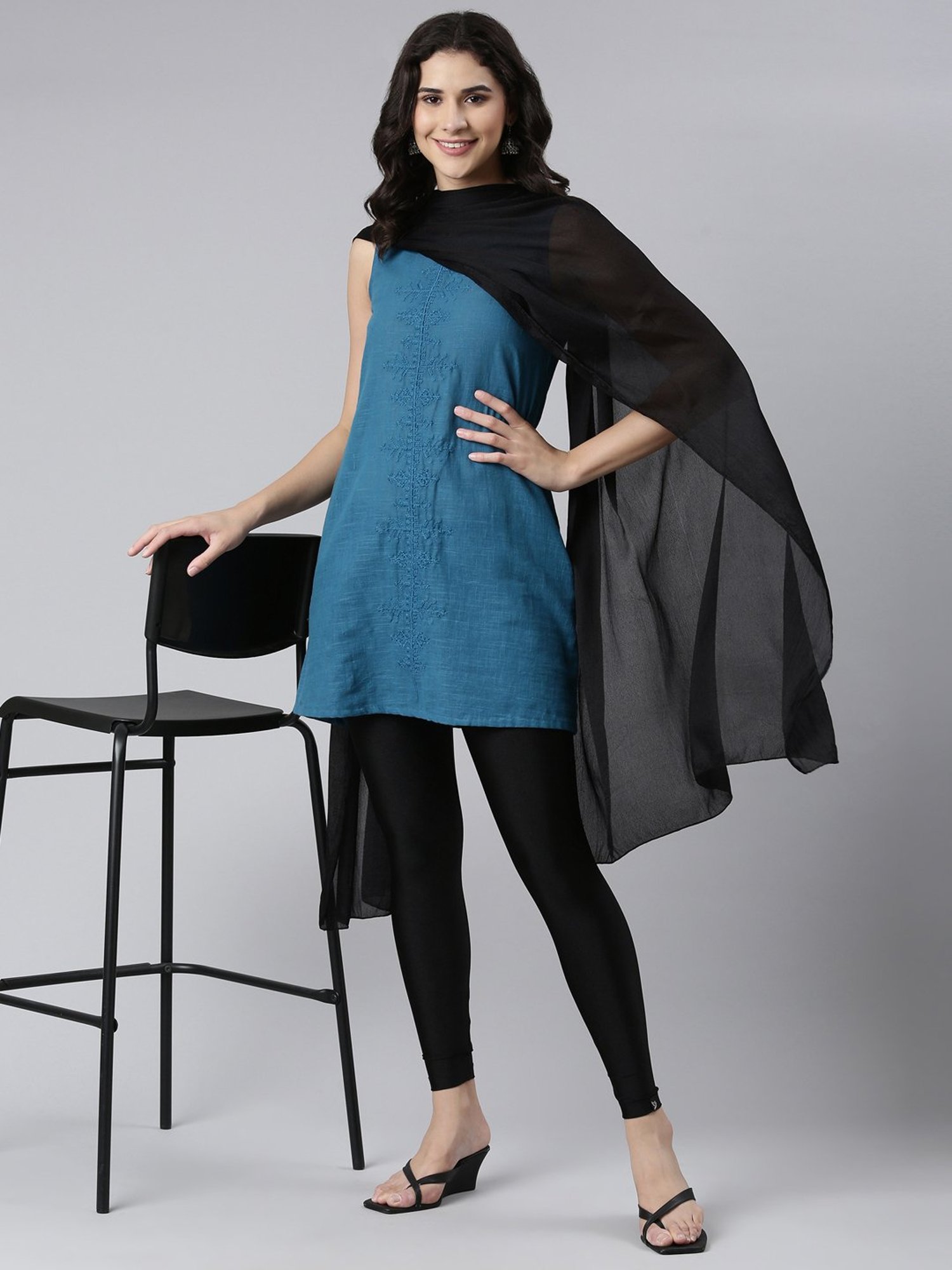 TWIN BIRDS Black & Golden Plain Dupatta - Pack Of 2