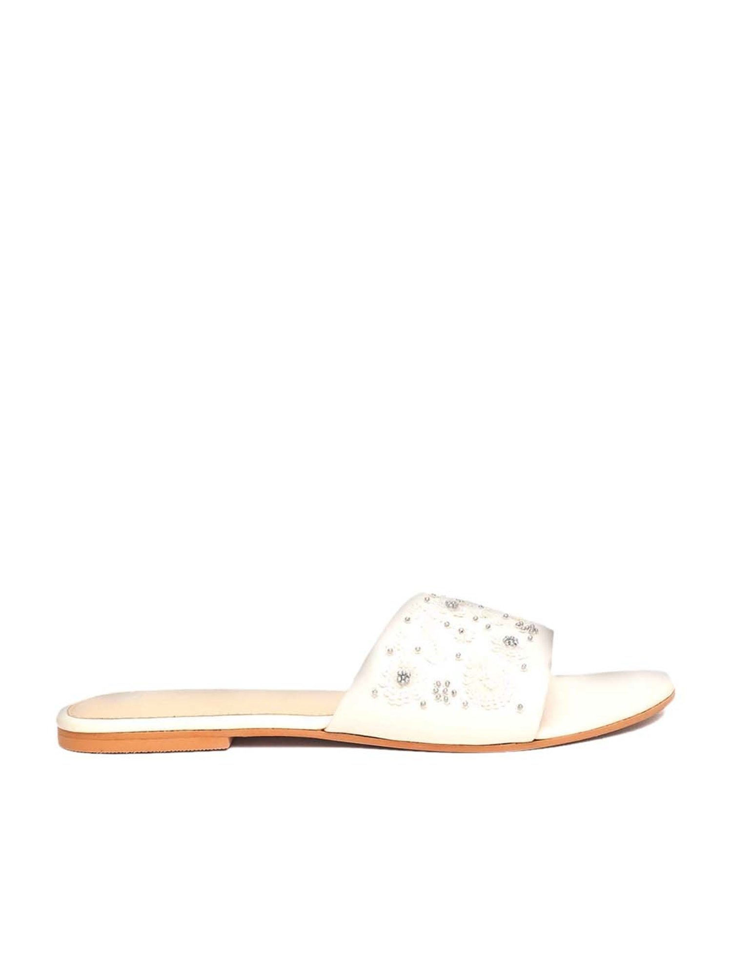 W Women's Wharmony White Casual Sandals