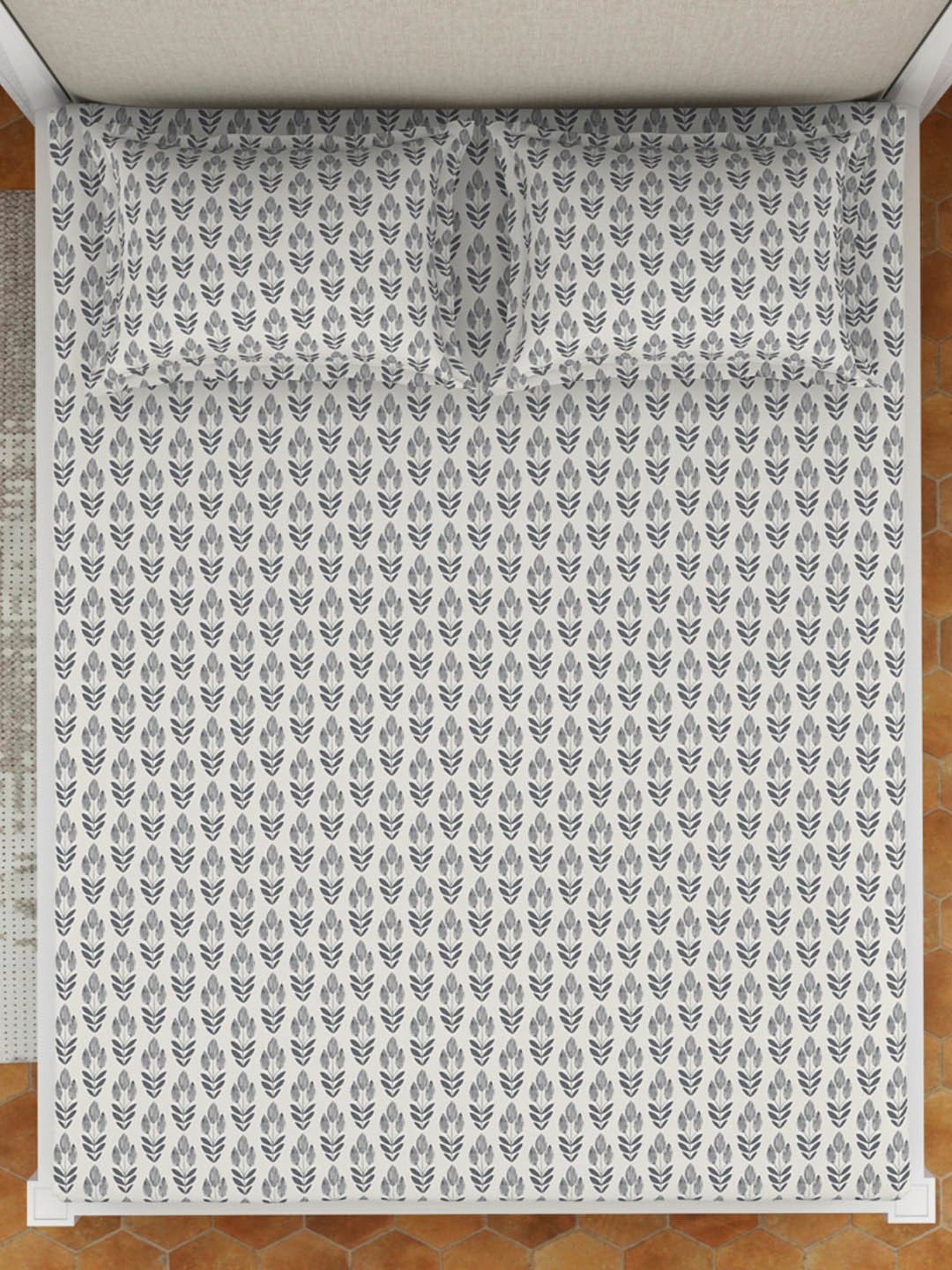 Welspun Dazzle Floral White 140 TC Microfiber Double Bedsheet with 2 Pillow Covers