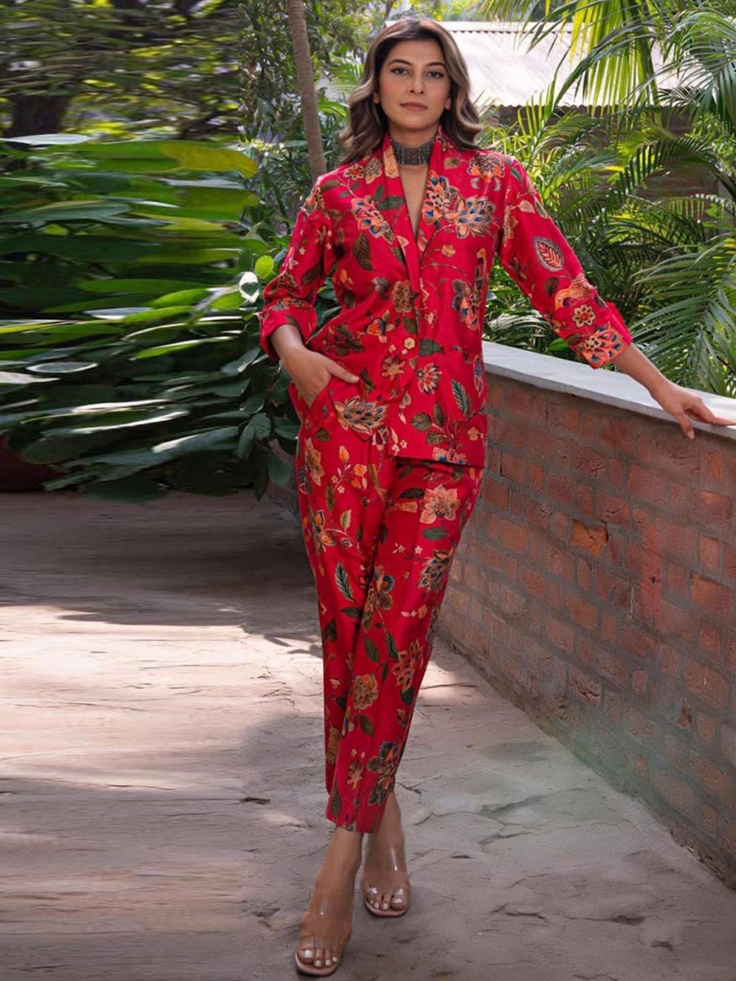 Eeshva India Red Rangaa Re Kareena Printed Blazer Jacket with Pants In Silk