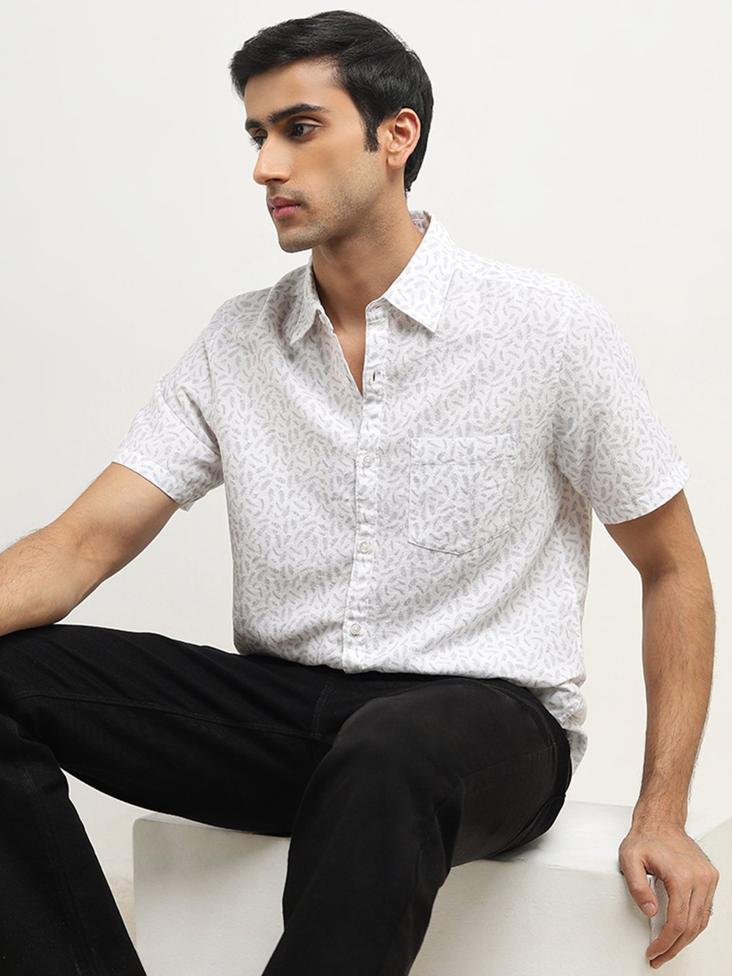 WES Casuals by Westside White Leaf Printed Slim-Fit Blended Linen Shirt