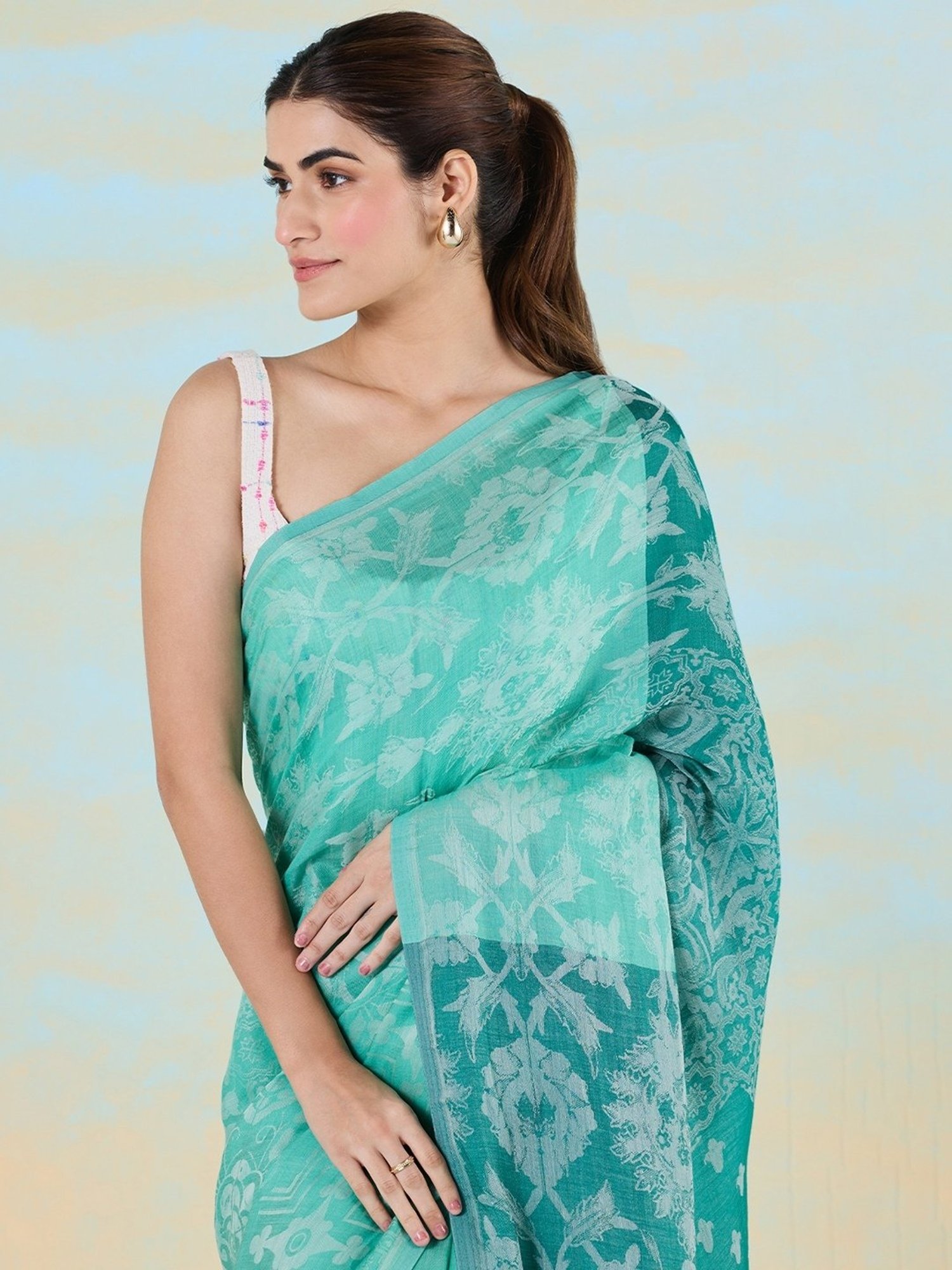 navyasa by liva Sea Green Floral Print Saree With Unstitched Blouse