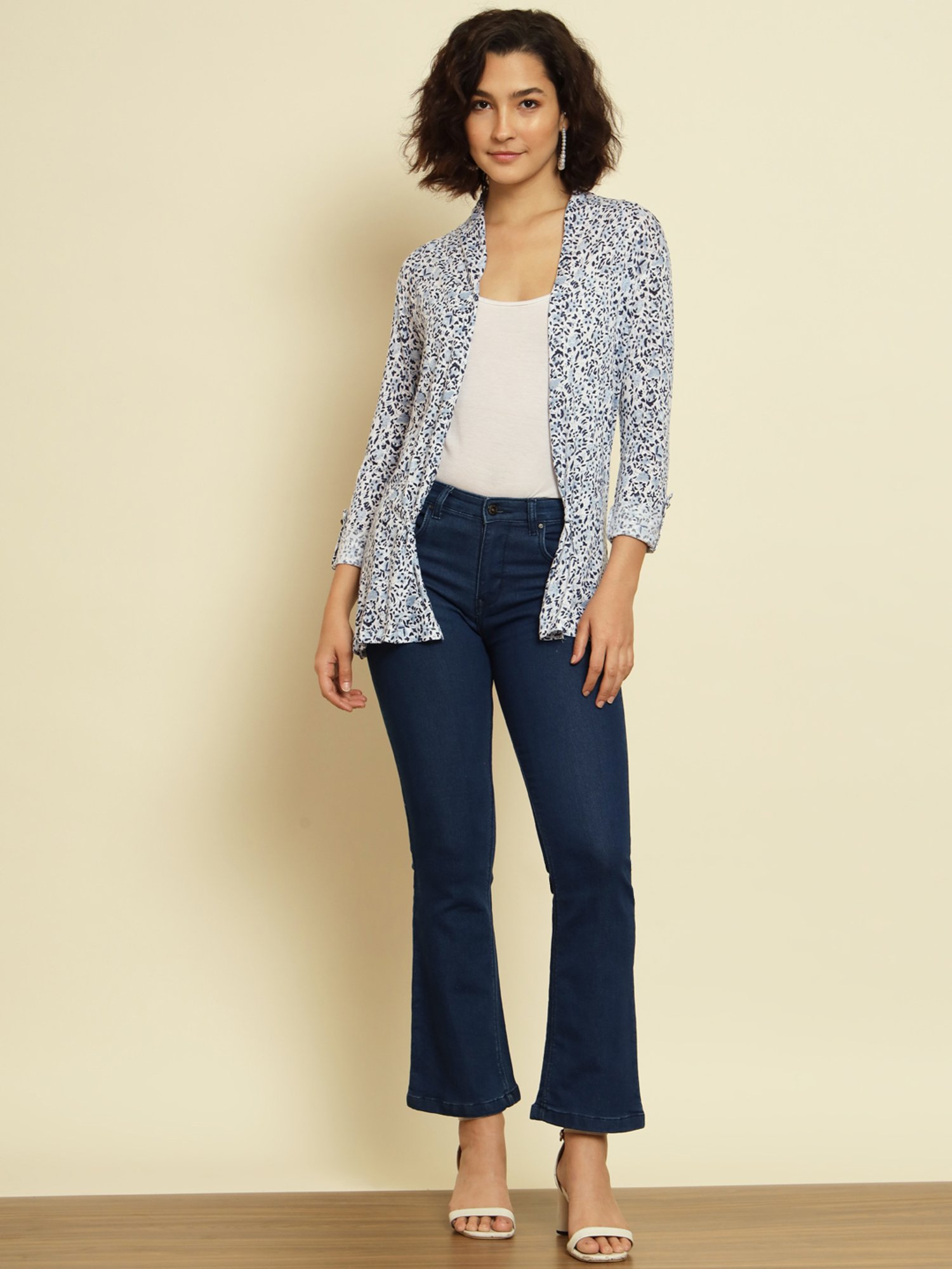 Mafadeny Black Striped Shrug