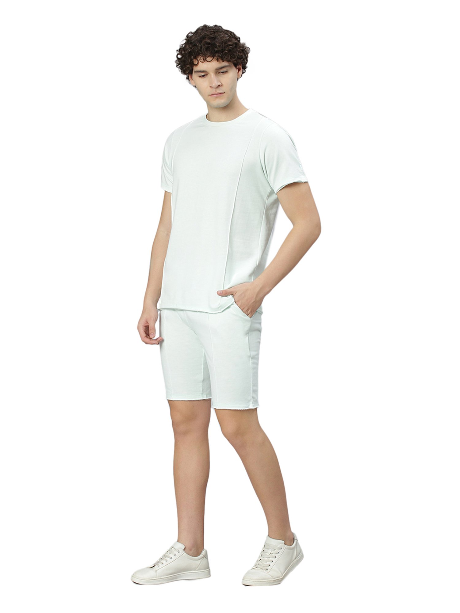 Slowave Light Green Regular Fit T-Shirt With Shorts