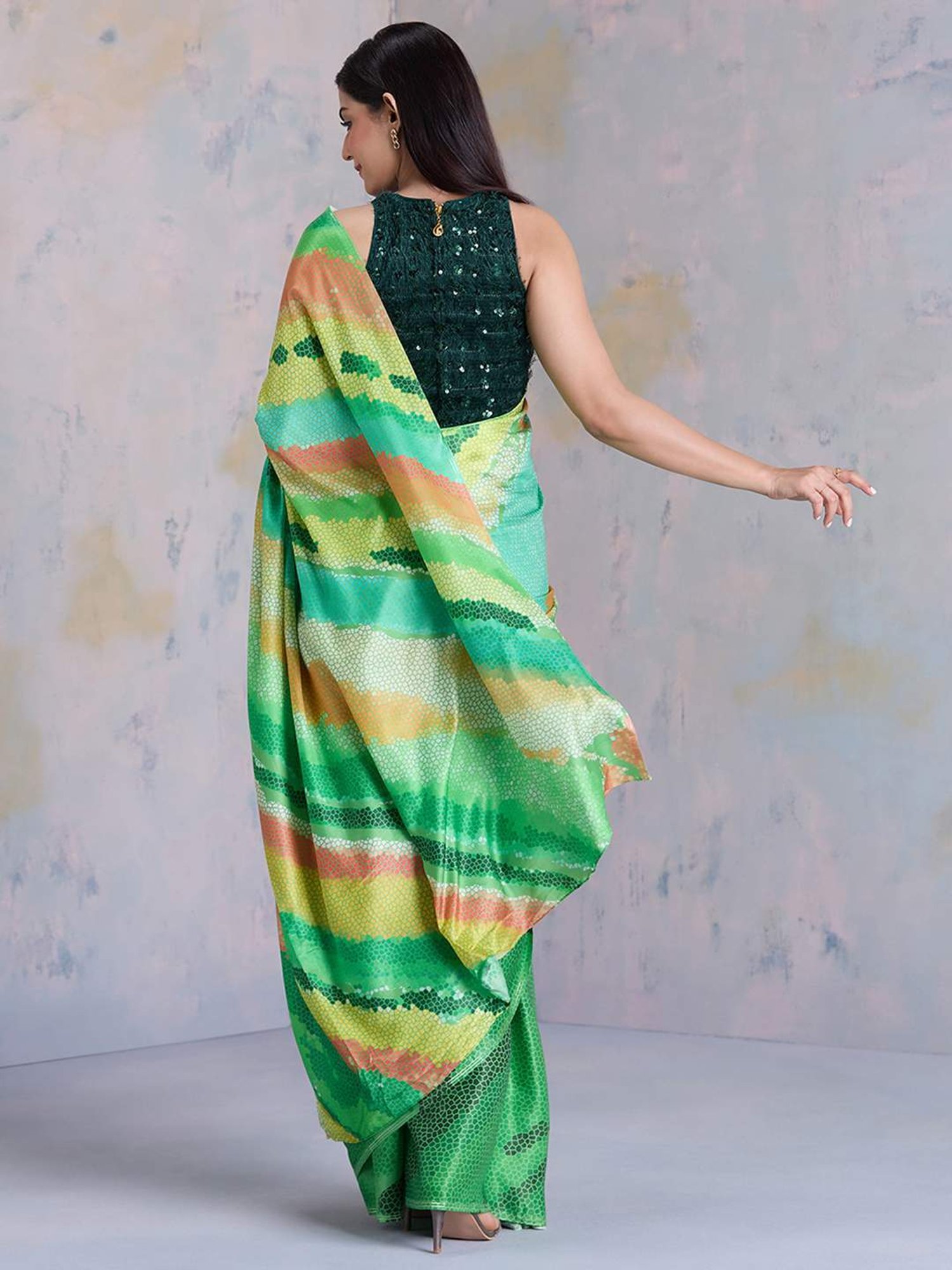 navyasa by liva Green Printed Saree With Unstitched Blouse