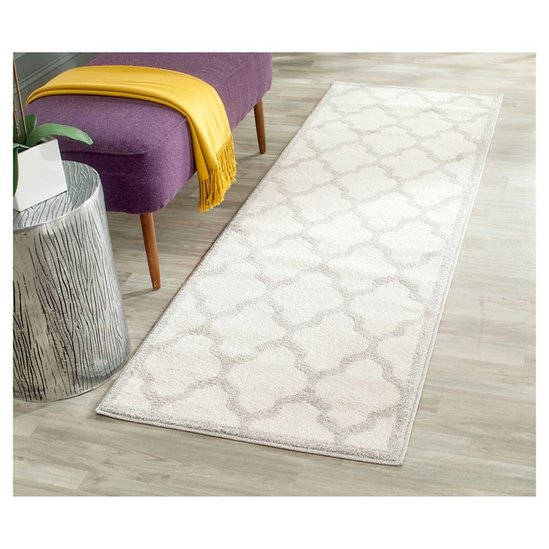 Clichy Rug 5'X5' - Navy/Beige - Safavieh