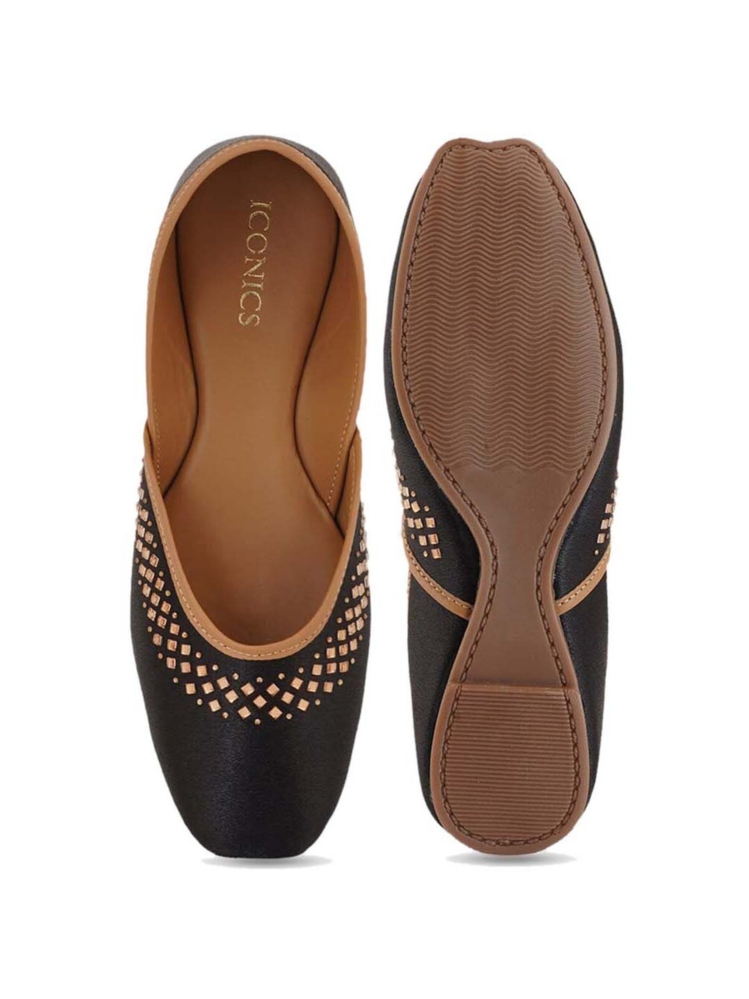 Iconics Women's Black Casual Juttis