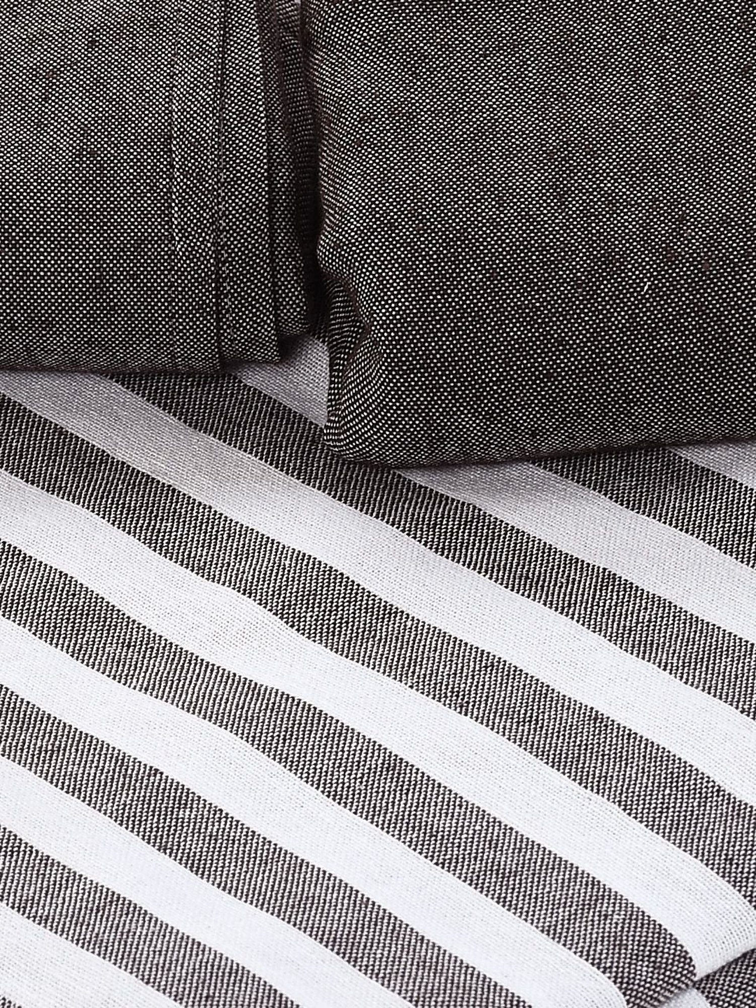 Saral Home Abstract Brown 155 TC Cotton King Sized Bed Sheet with 2 Pillow Covers