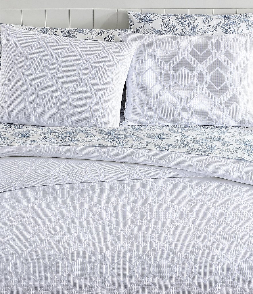 J. Queen New York Vera Bedding Collection