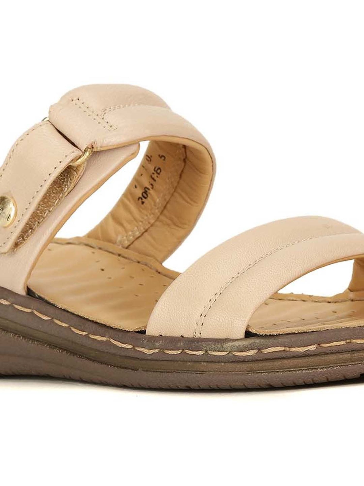 Scholl by Bata Women's Cream Casual Wedges