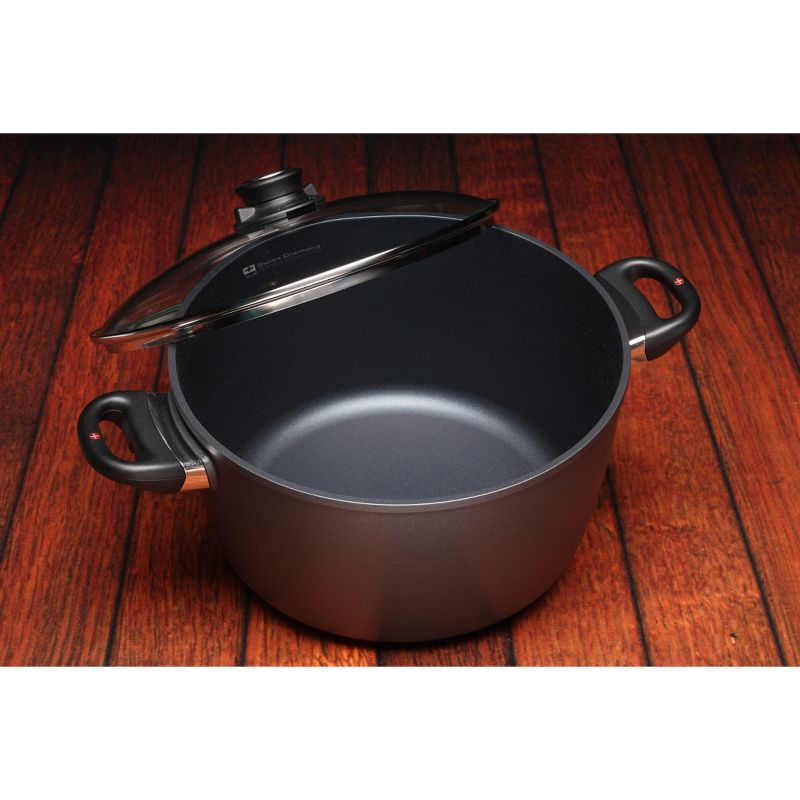 Swiss Diamond 6.3qt Dutch Oven with Lid