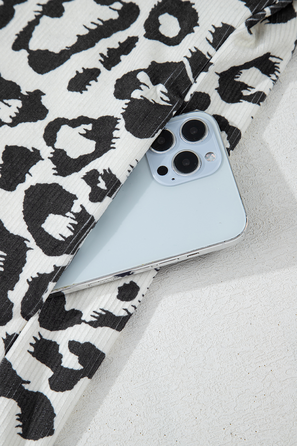 Black Plus Size Plaid Leopard Patchwork Raw Hem Shacket