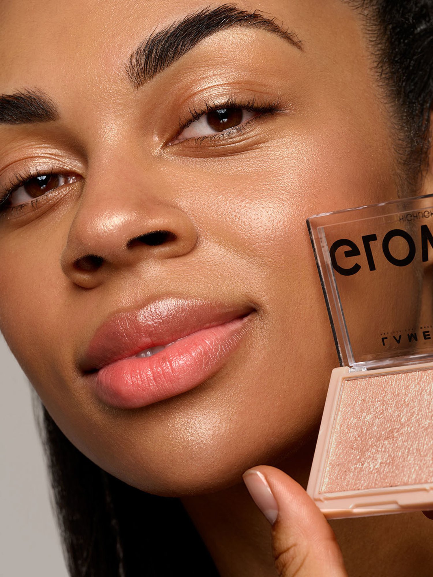 Lamel Glow Highlighter 402 Sun - 3.8 gm