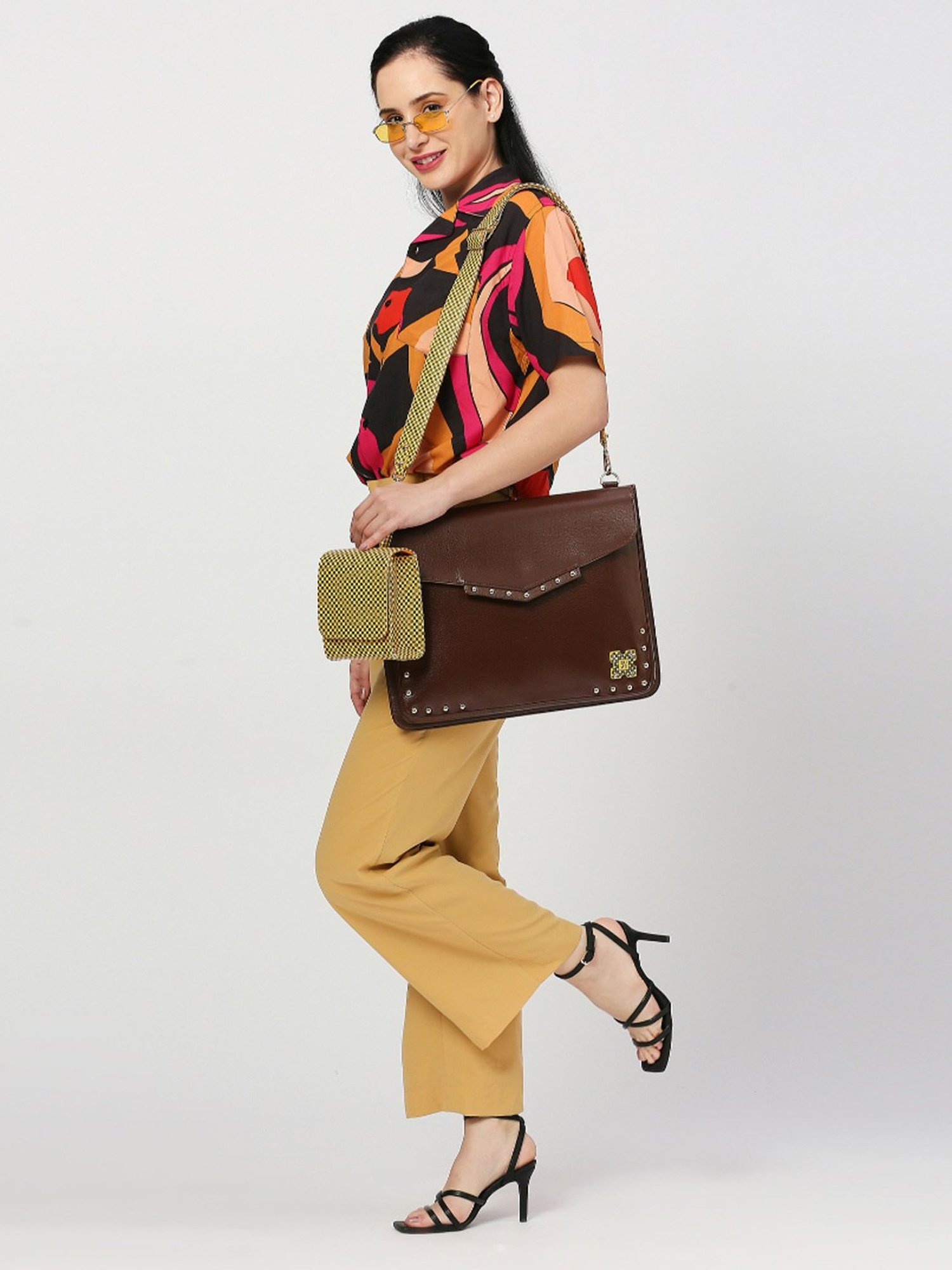 Baggit Brown PVC Solid Laptop Messenger Bag