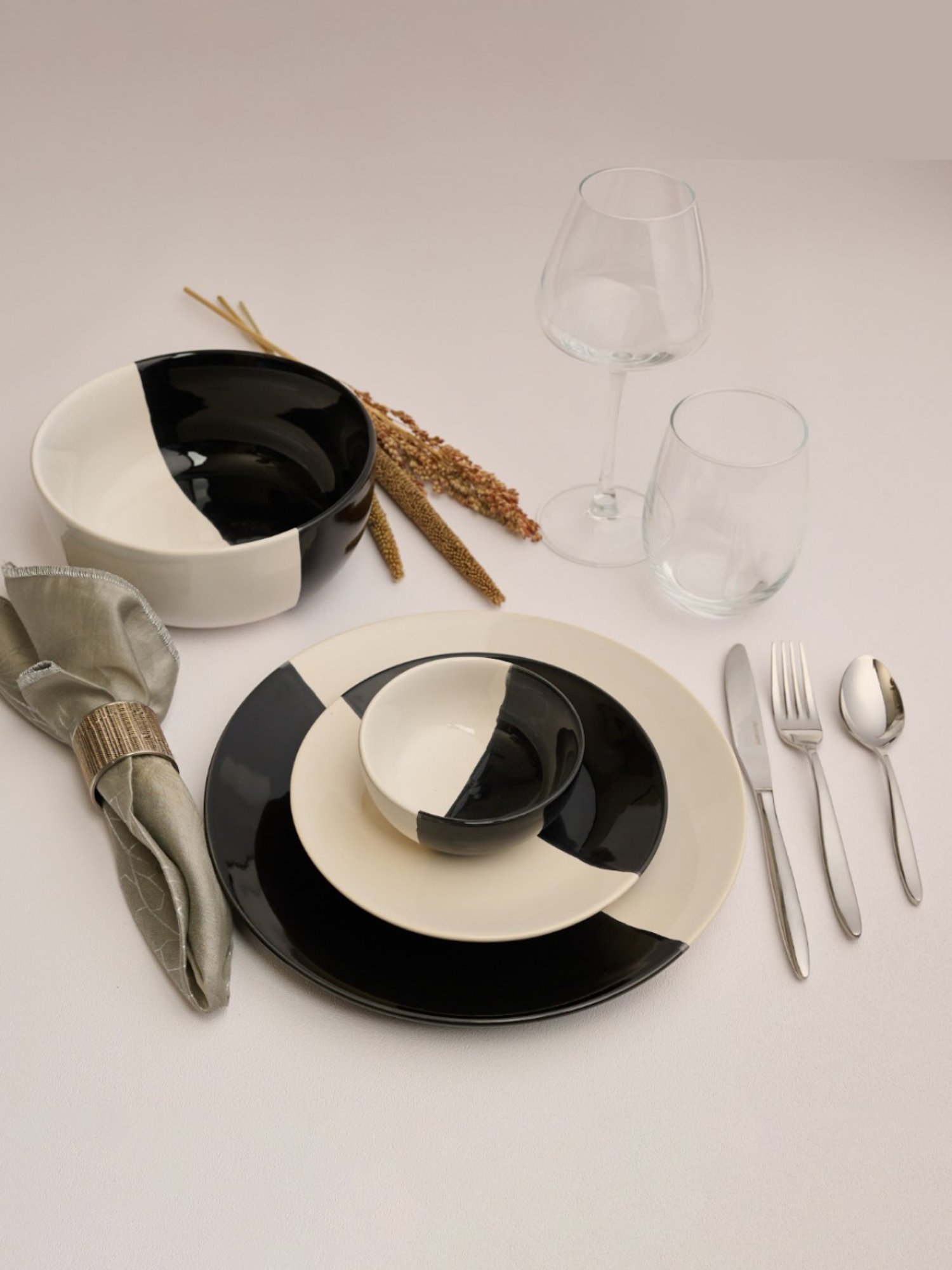 BlackCarrot Black & White Ceramic Dinner Plates - Set of 2
