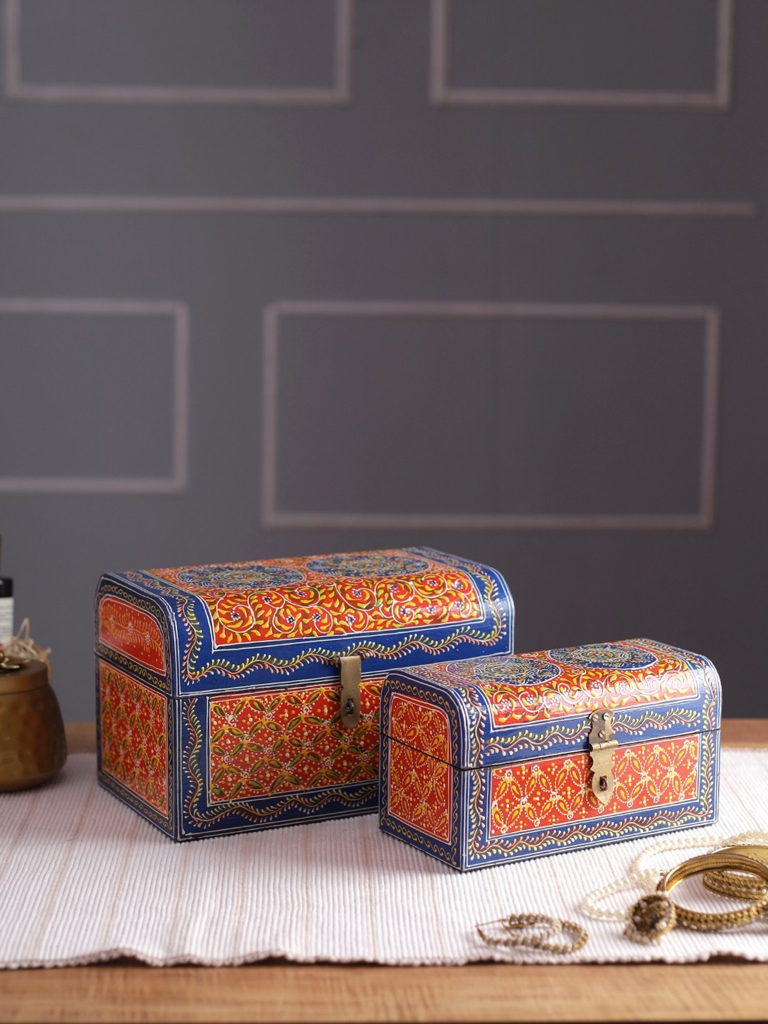 Aapno Rajasthan Red & Blue Wood Handpainted Multi-utility Storage Box - Set of 2