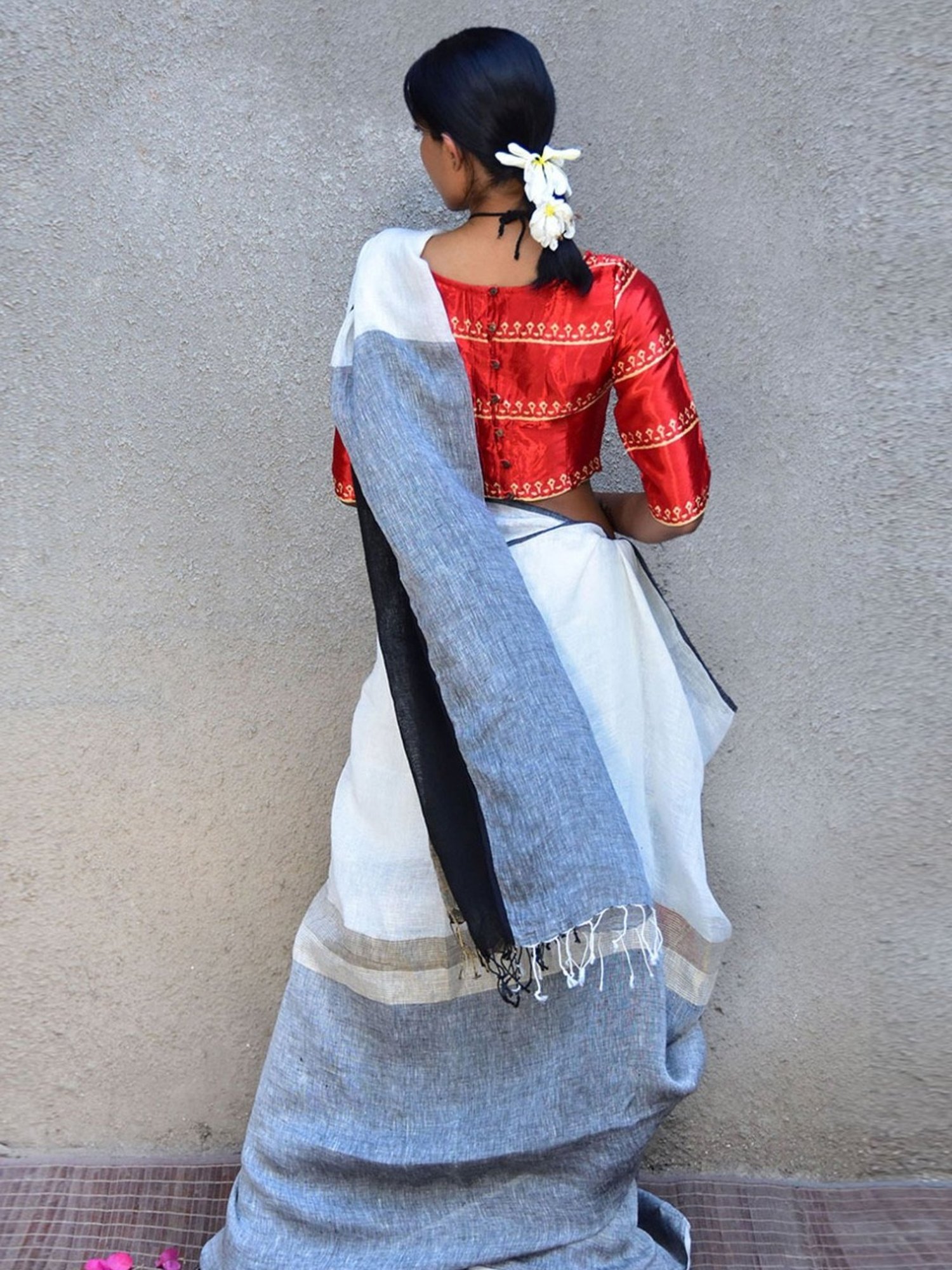 Chidiyaa White Stardust Neoma Handwoven Linen Saree