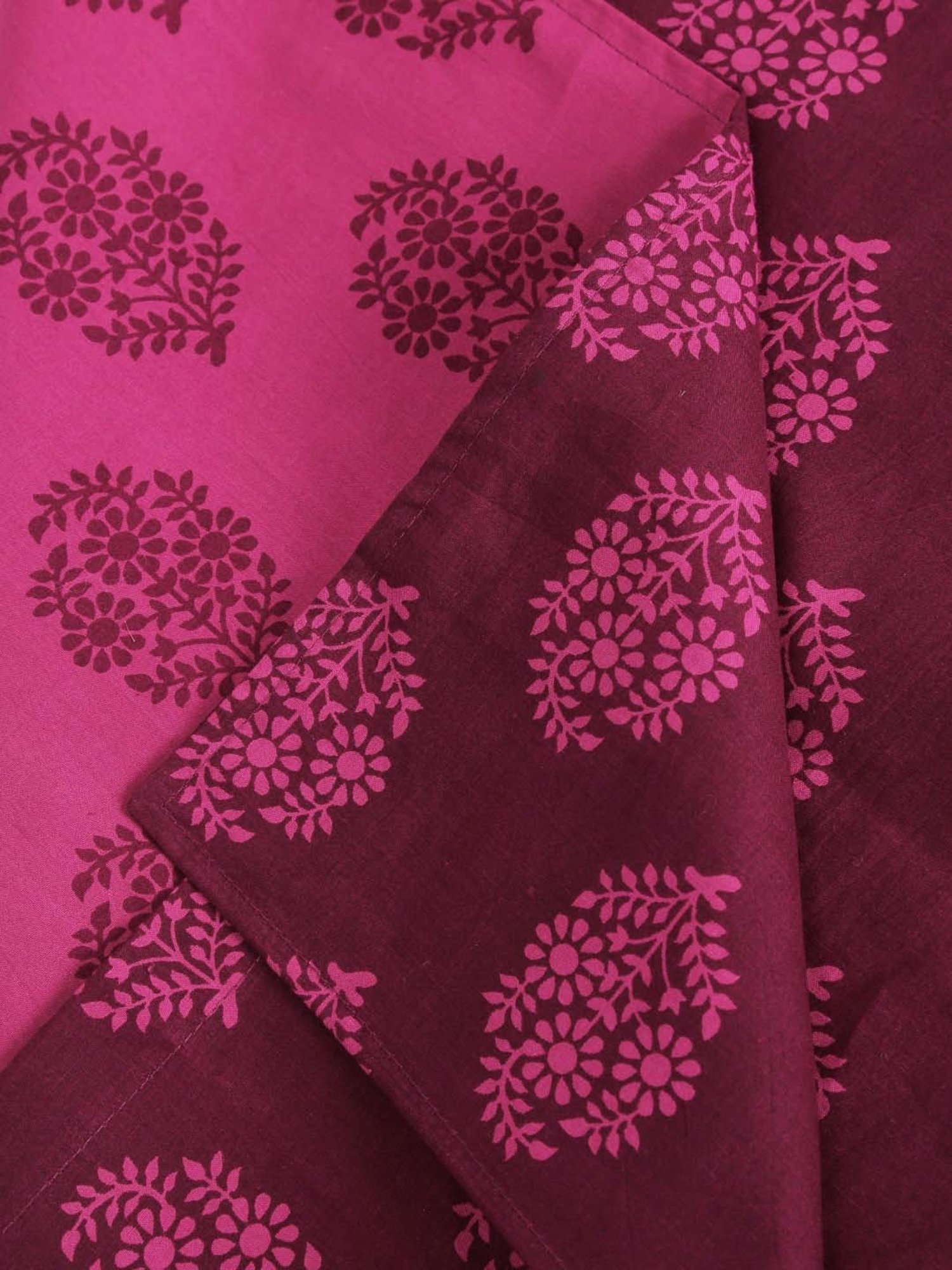 Swayam   Floral Pink & Maroon 200 TC Cotton King Bedsheet with 2 Pillow Covers