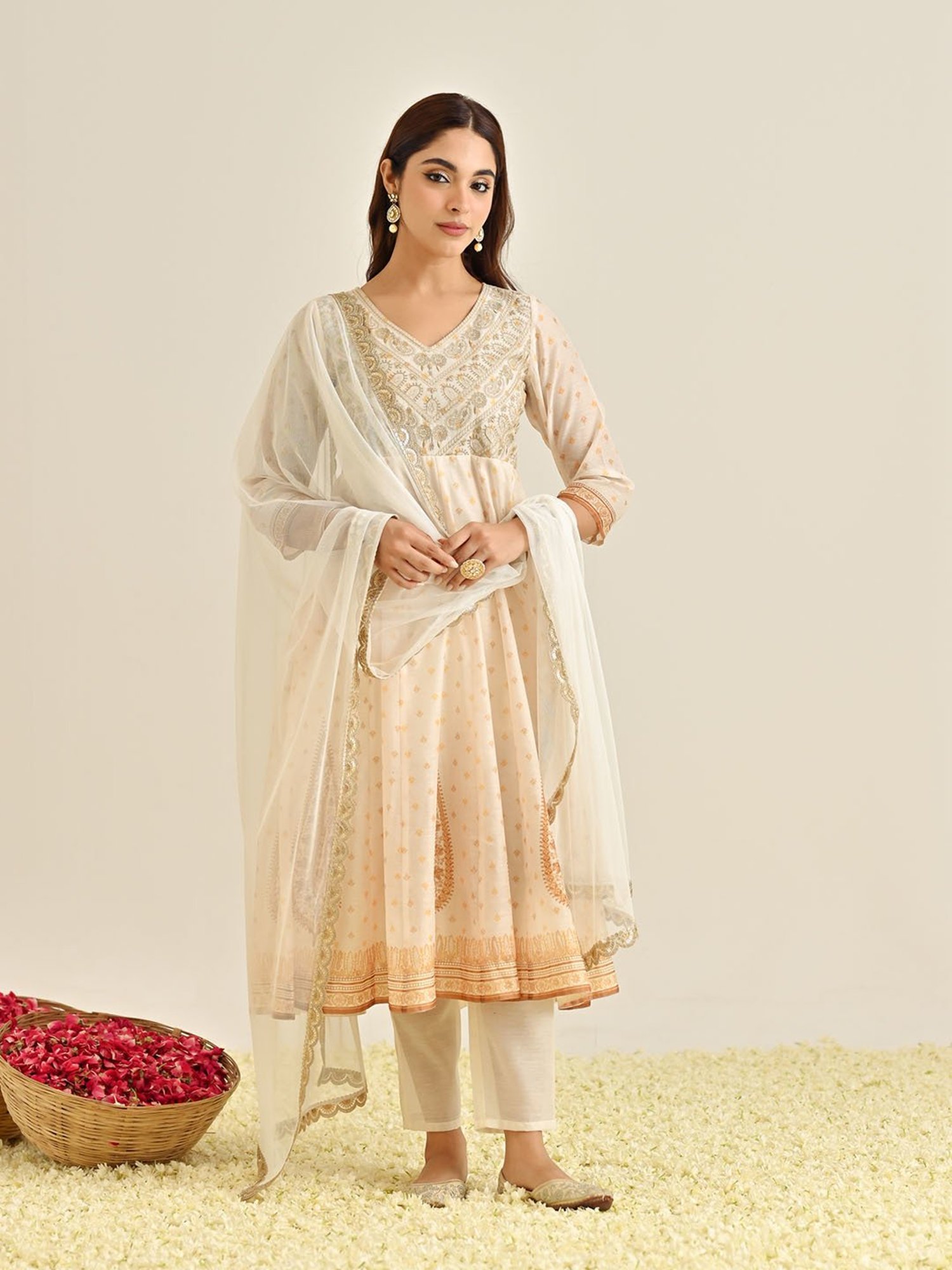 Rustorange Off-White Embroidered Kurta With Pant & Dupatta