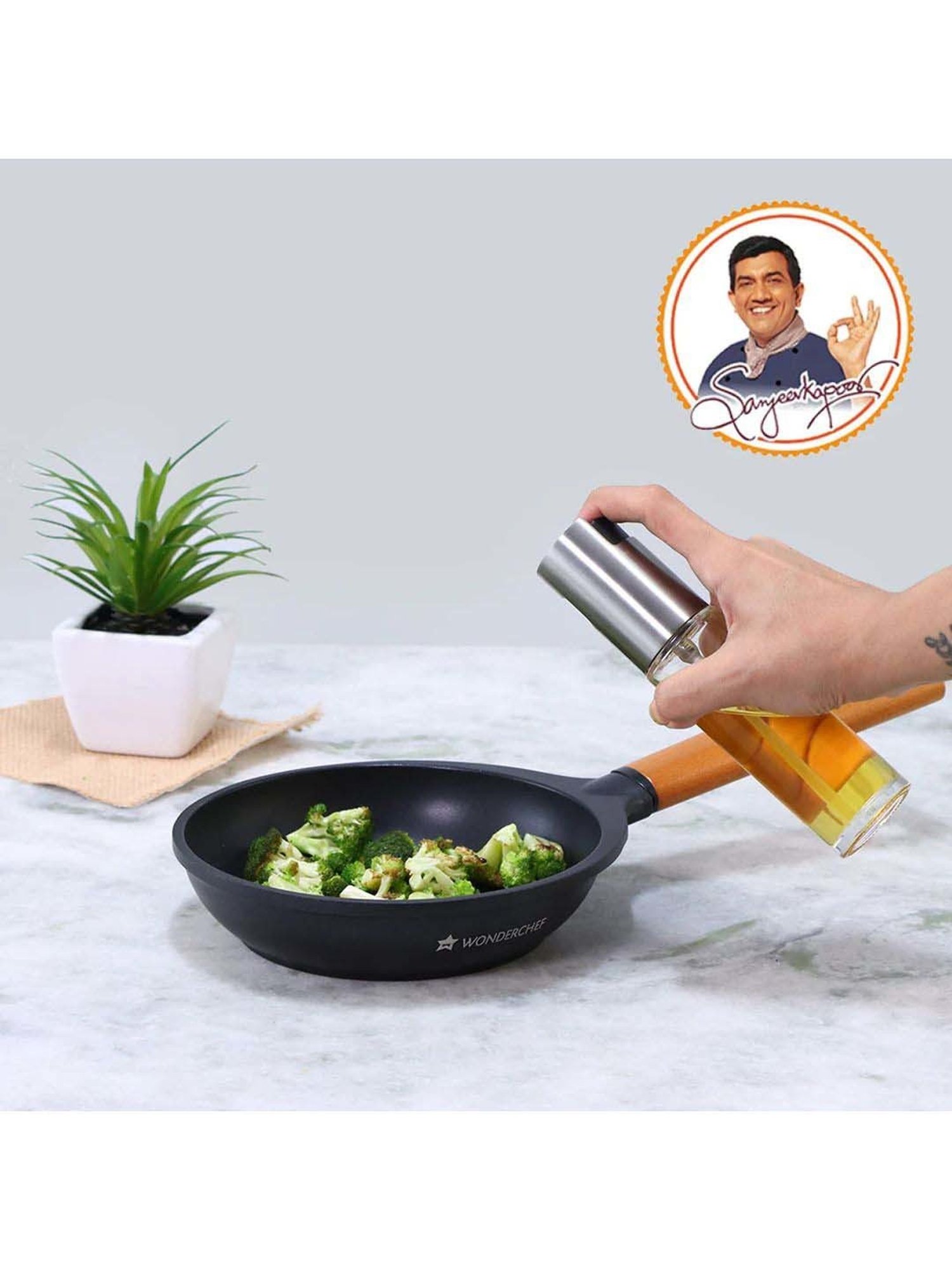 COLE & MASON White & Beige Ceramic Pourer - Set of 1