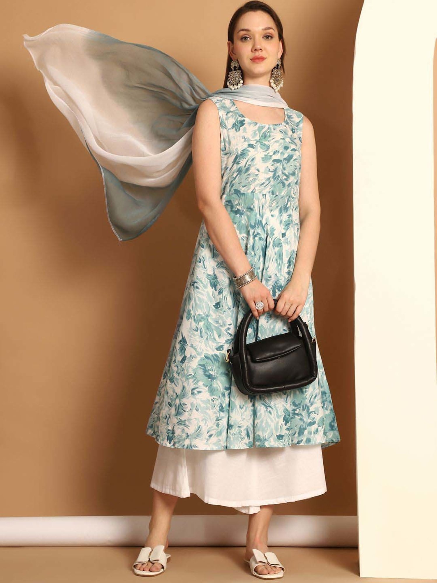 Jompers Blue & White Printed Kurta Palazzo Set With Dupatta