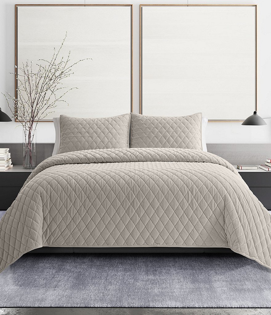 Vera Wang Diamond Velvet Quilt Mini Set