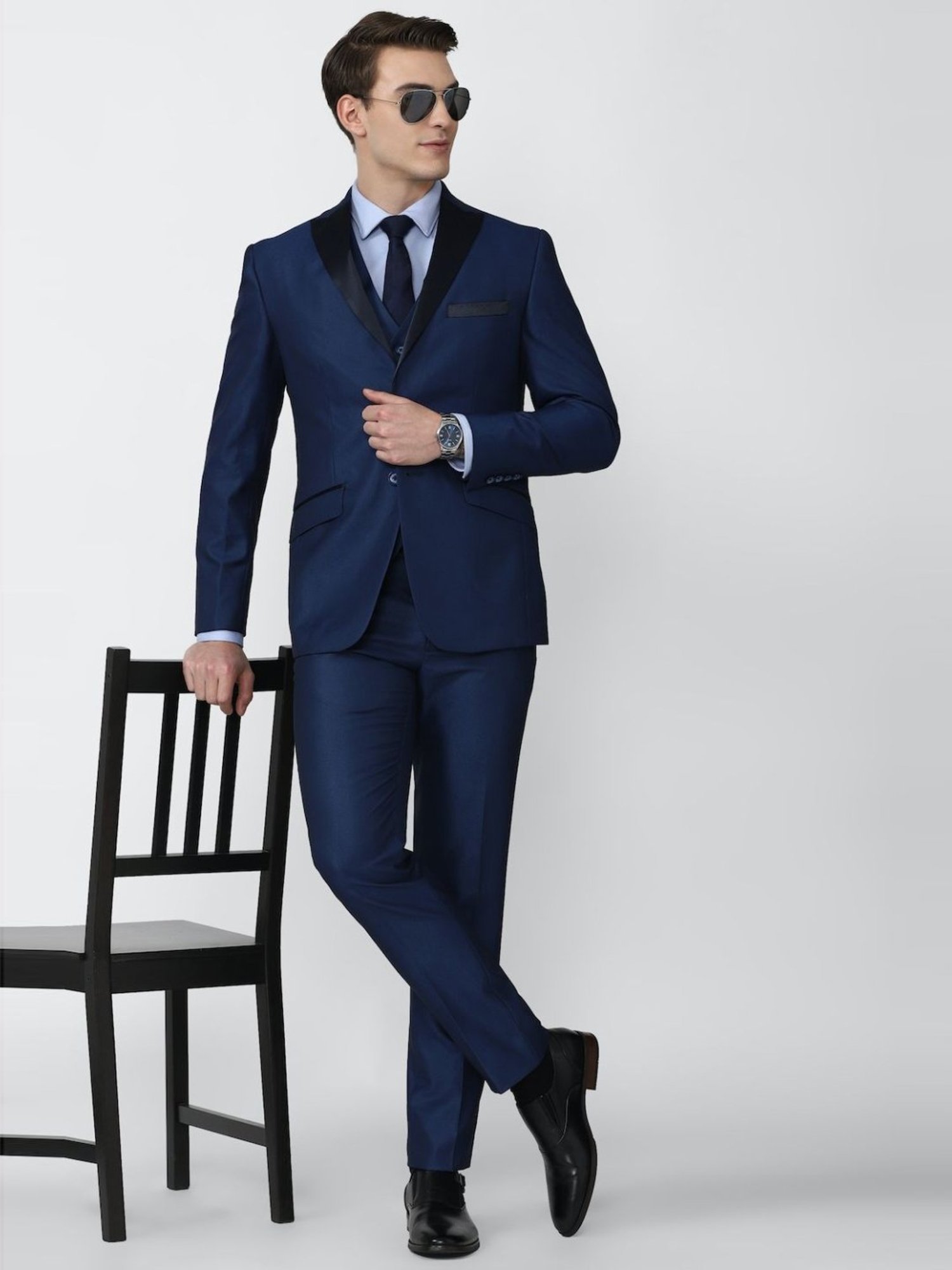 Peter England Elite Navy Slim Fit Three Piece Suits