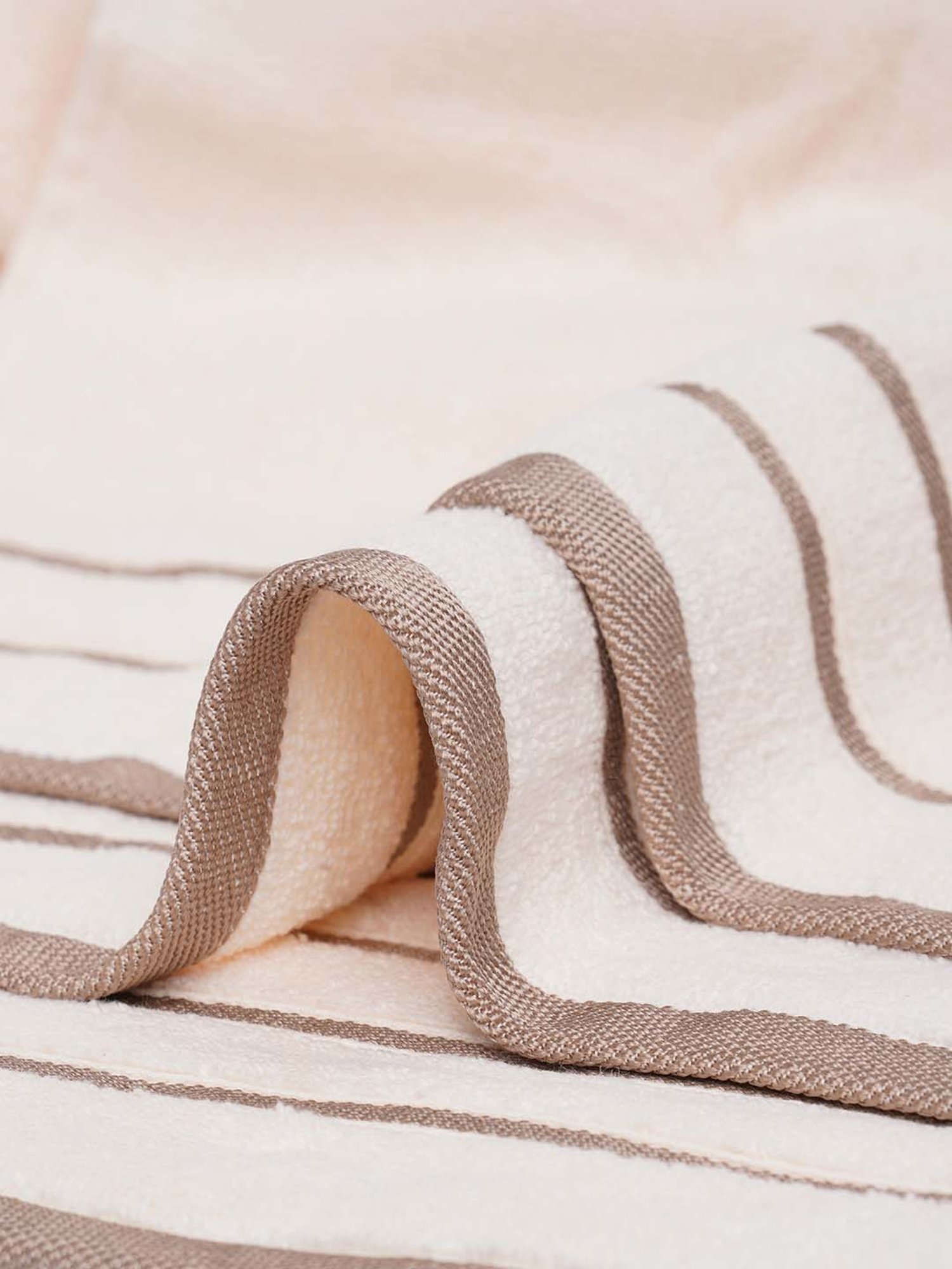 Mark Home Simply Soft Ivory Cotton 500 GSM Zero Twist Anti Bacterial Bath Linen Set