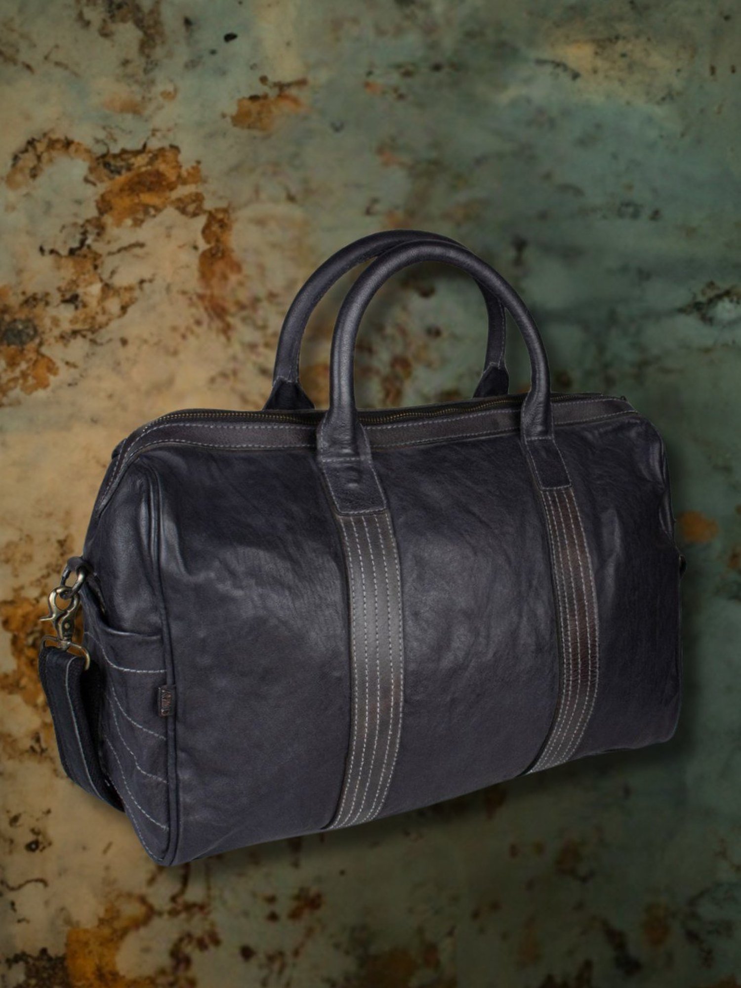 Art N Vintage Alexander Black Leather Solid Extra Large Duffle Bag