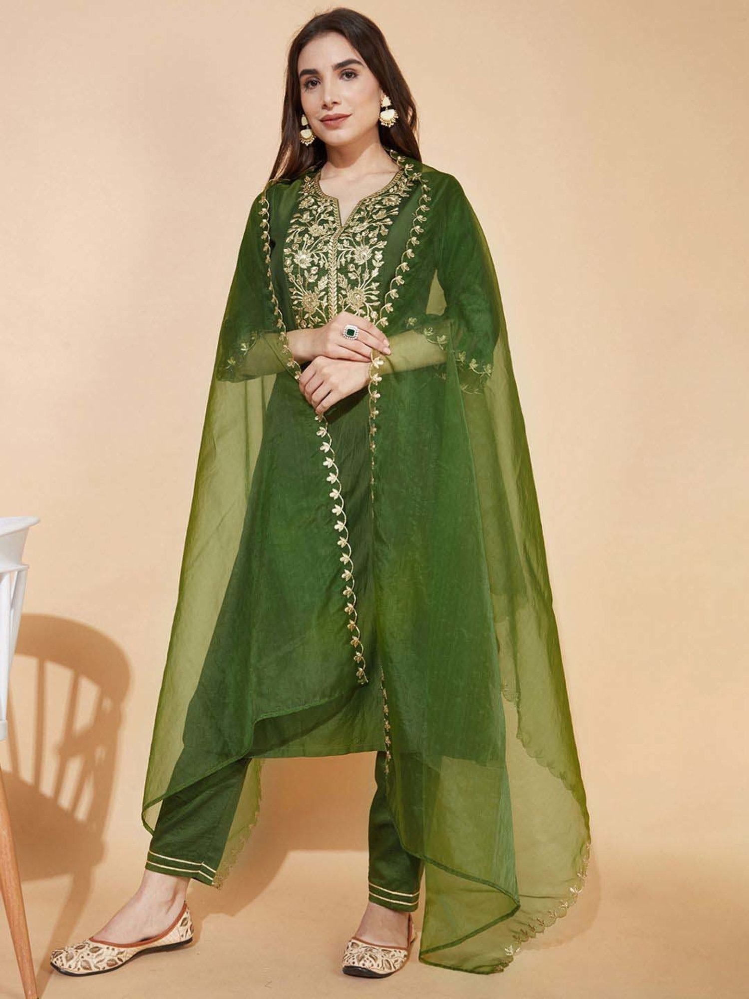Skylee Green Embroidered Kurta Pant Set With Dupatta
