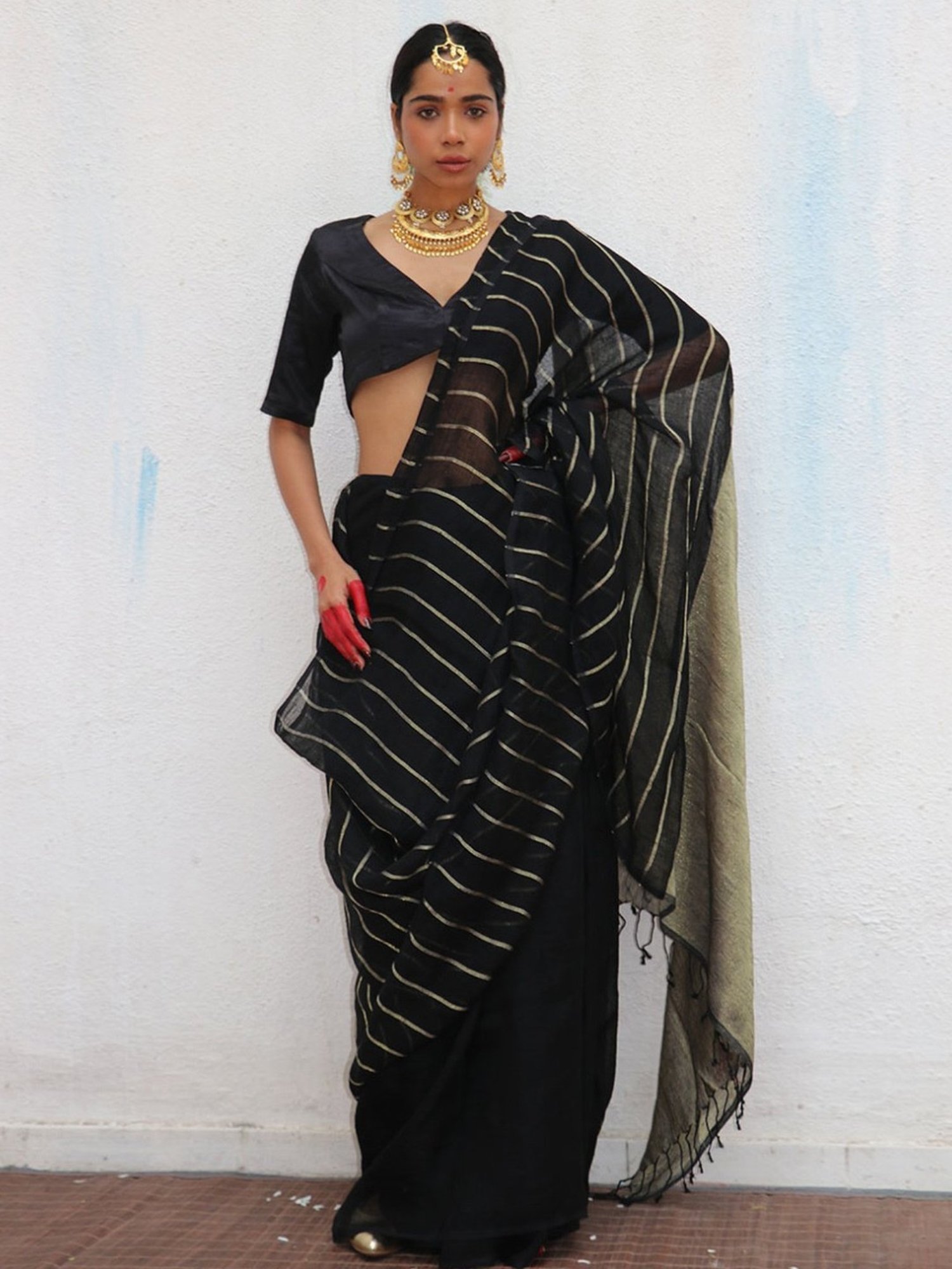 Chidiyaa Black Chandni Raatein Binodini Handwoven Linen Zari Saree