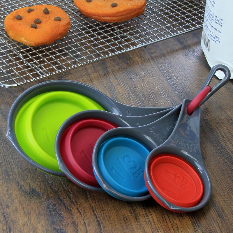 Mickey Mouse & Friends 4pc Plastic Measuring Spoons - Disney store