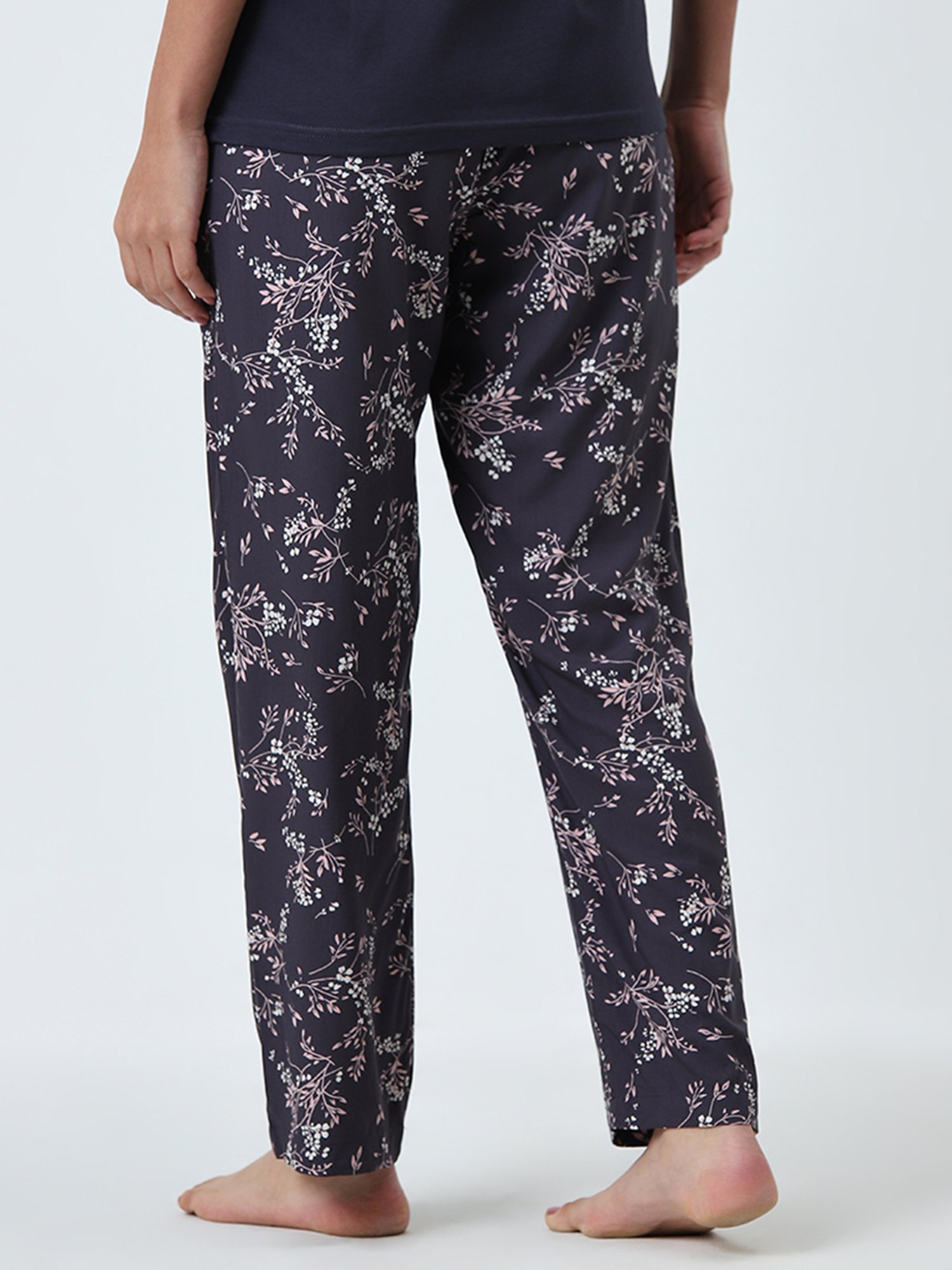 Wunderlove by Westside Dark Grey Floral Printed High-Rise Lounge Pants