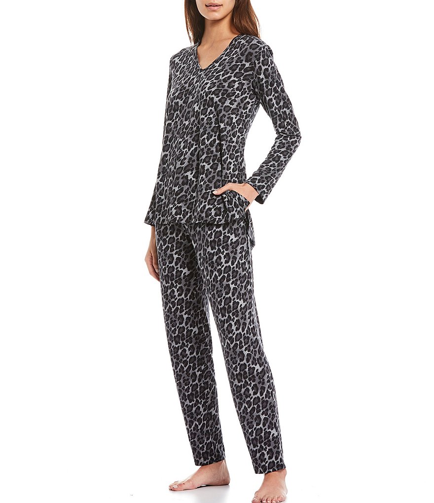 Natori Animal Print V-Neck Long Sleeve Jersey Knit Pajama Set