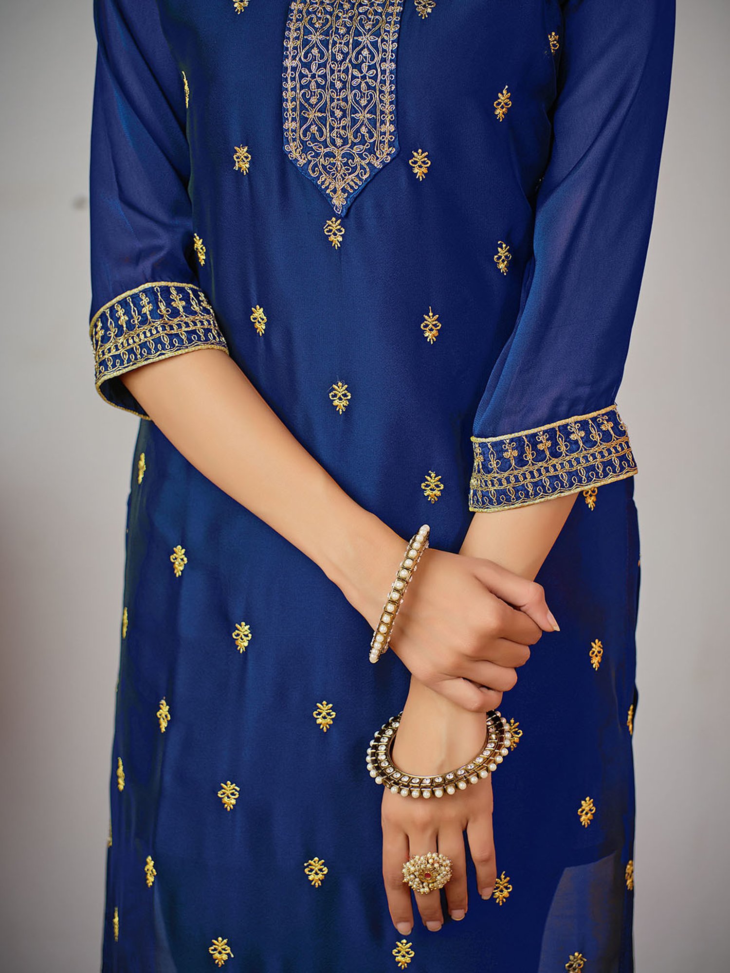 Ishin Blue Embroidered Kurta With Pant & Dupatta
