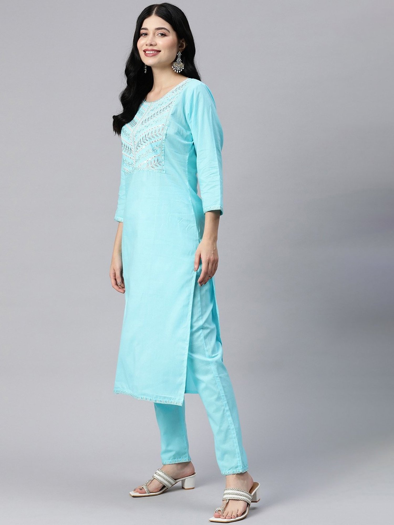 READIPRINT FASHIONS Blue Cotton Embroidered Kurta Pant Set