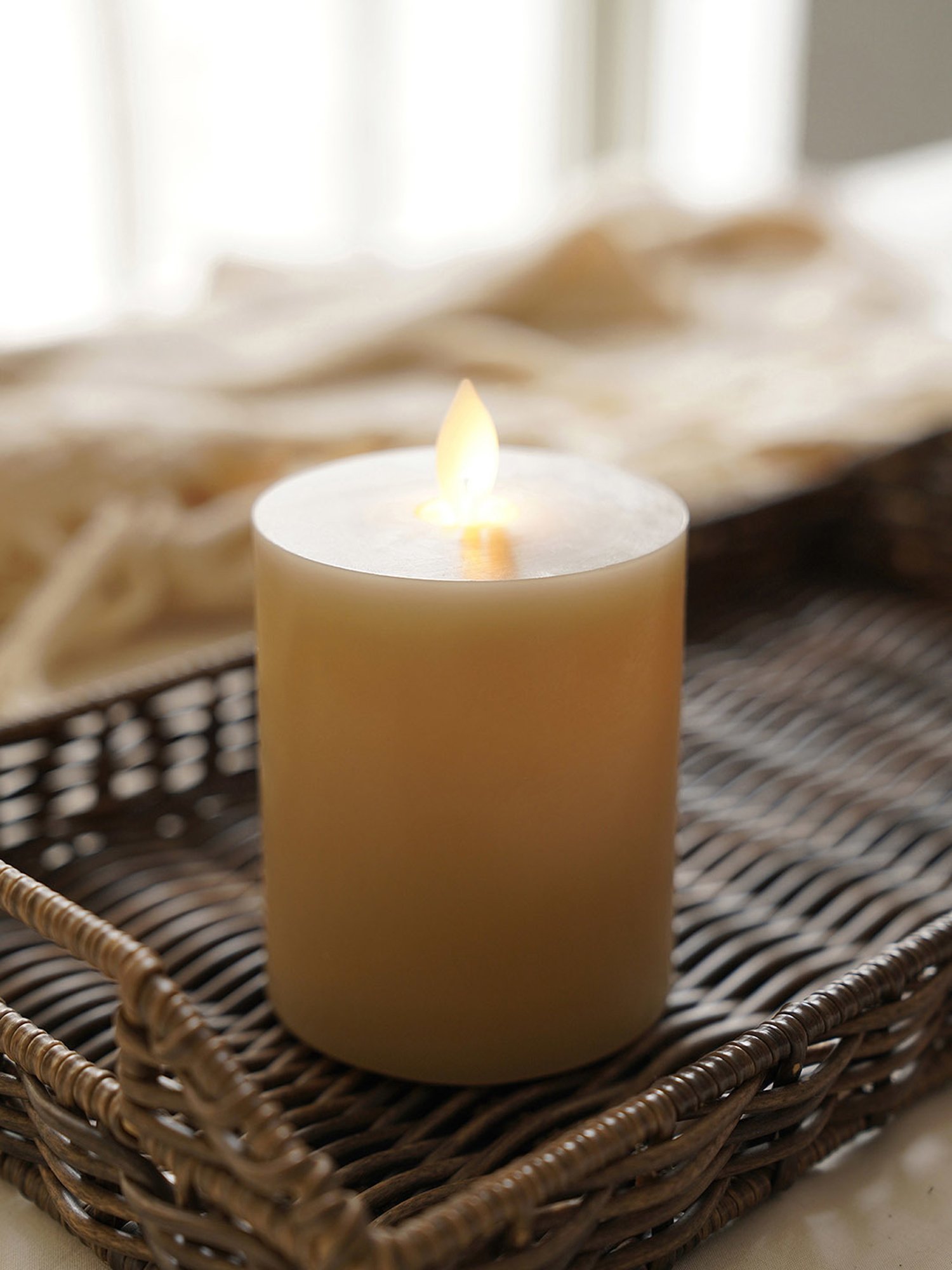 Lidded Glass Jar Crackling Wooden Wick Teak and Moss Candle - Nature's Wick