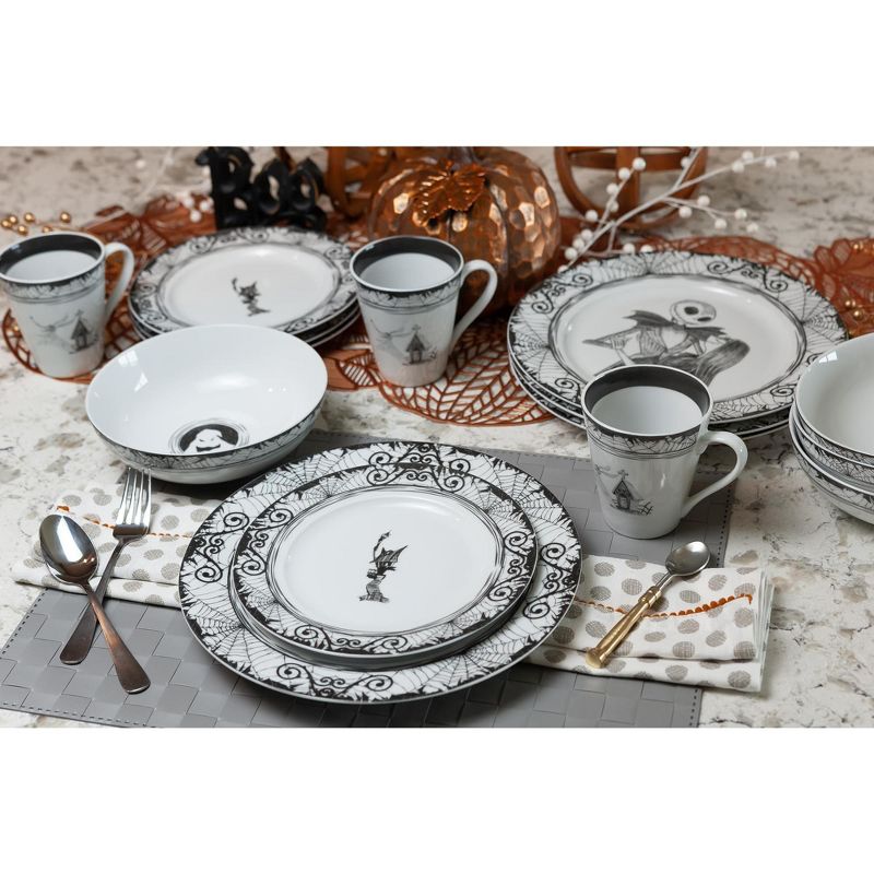 Robe Factory LLC The Nightmare Before Christmas 16-Piece Ceramic Dinnerware Set