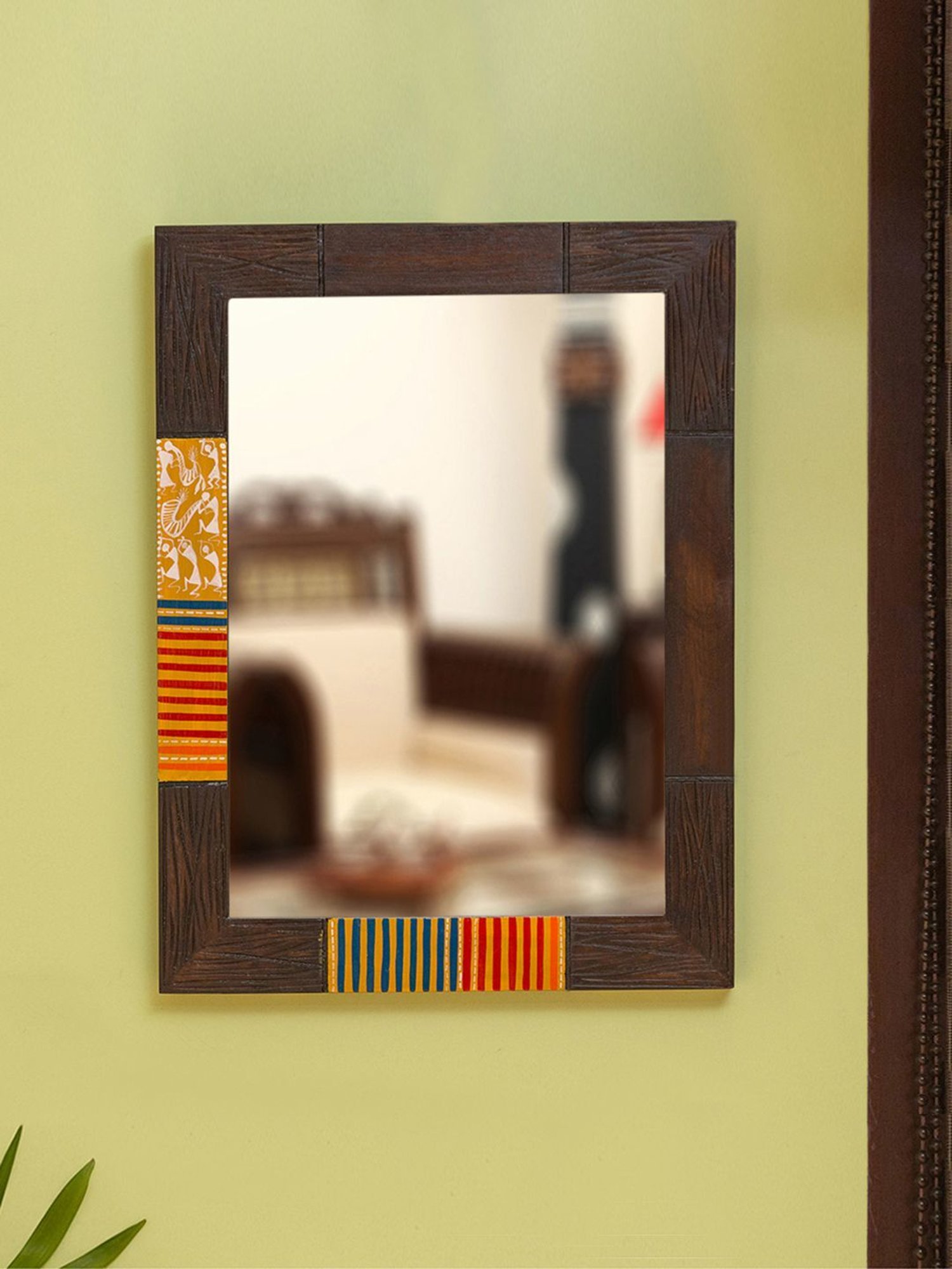 Wallace Table Mirror With Display Tray - Shiraleah